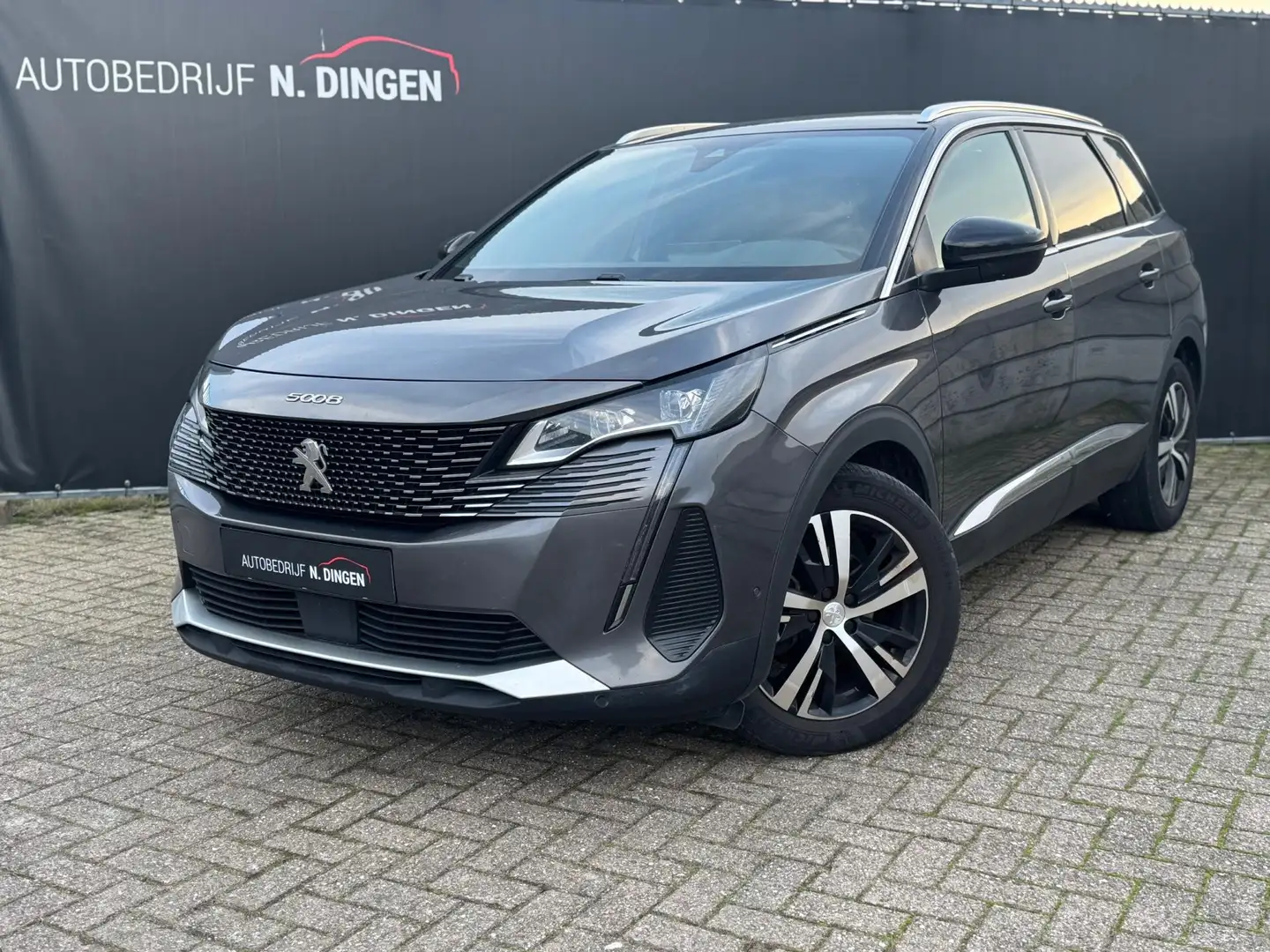 Peugeot 5008 1.5 BlueHDI GT 2022 7 persoons 20x leverbaar Grau - 1