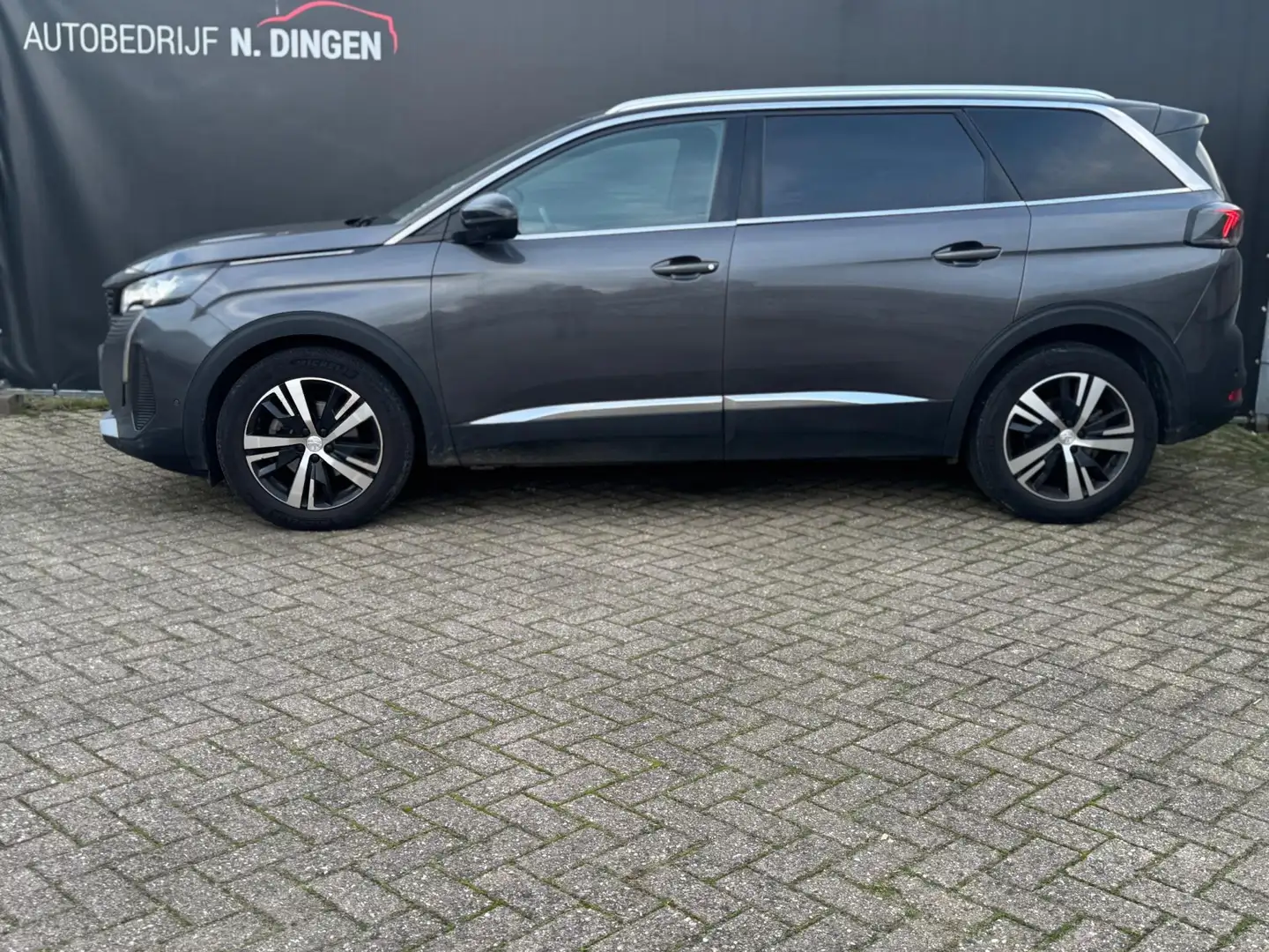 Peugeot 5008 1.5 BlueHDI GT 2022 7 persoons 20x leverbaar Grau - 2