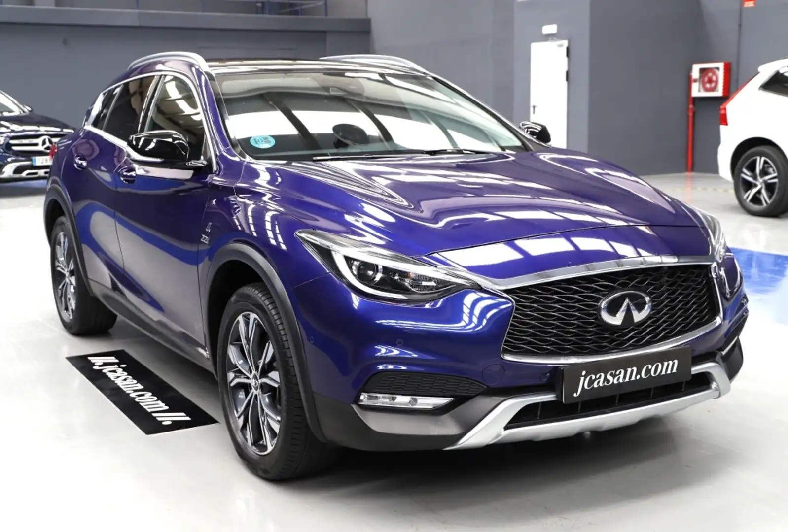 Infiniti QX30 2.2d Premium AWD 7DCT Azul - 2