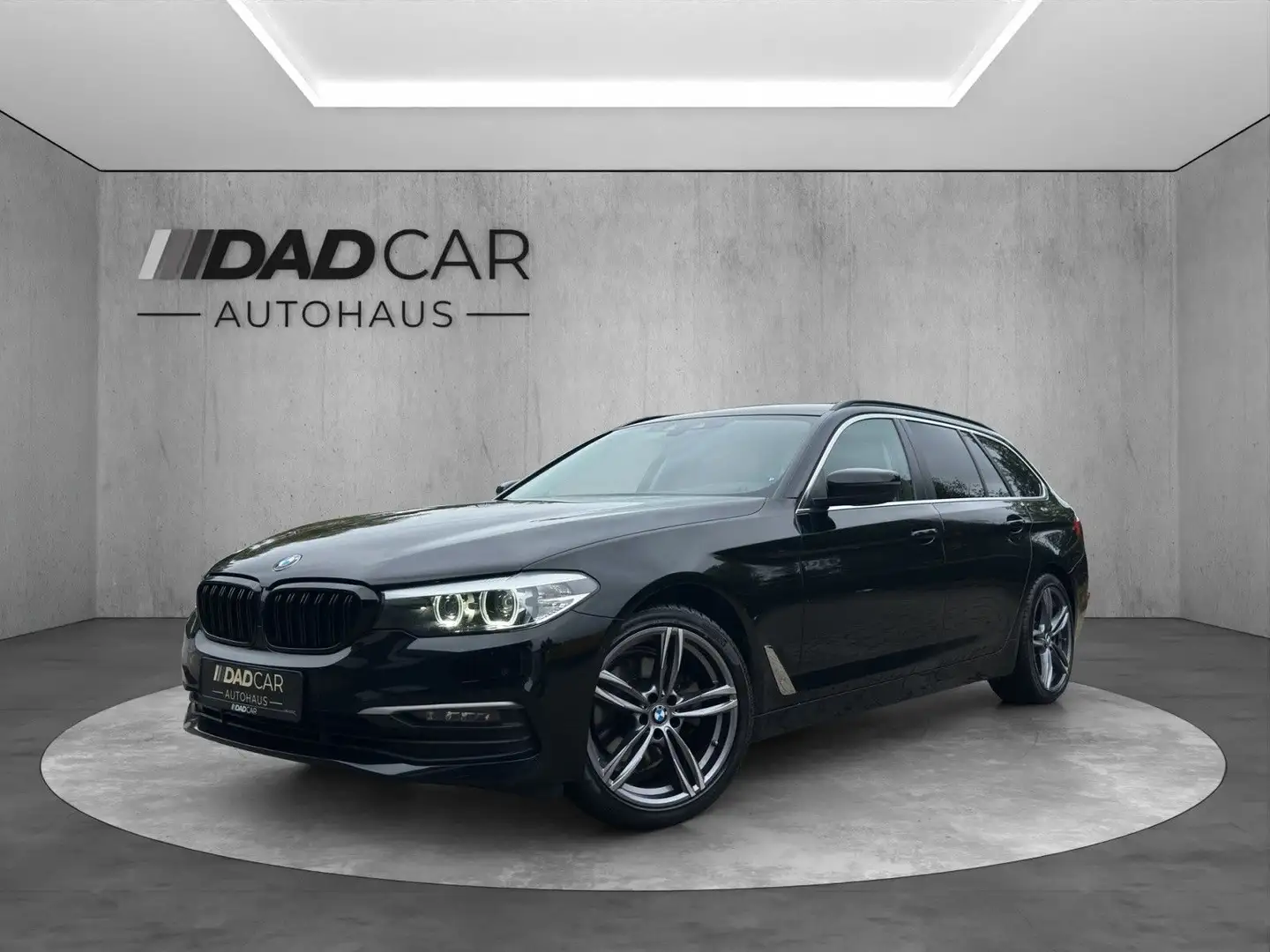 BMW 520 d *LED*AHK*CARPLAY*NAVI*RFK*LIVE-COCKPIT* Schwarz - 1