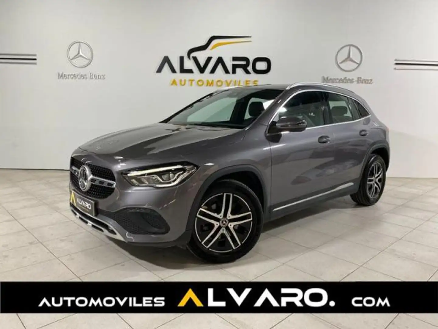Mercedes-Benz GLA 200 200d 8G-DCT Gris - 1