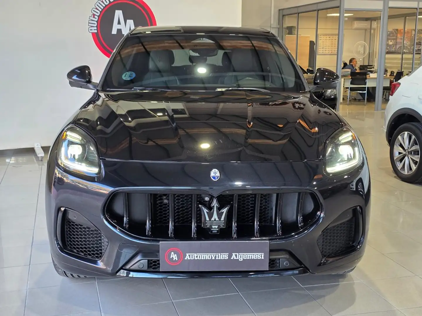Maserati Grecale Modena L4 MHEV 330CV AWD Negro - 2