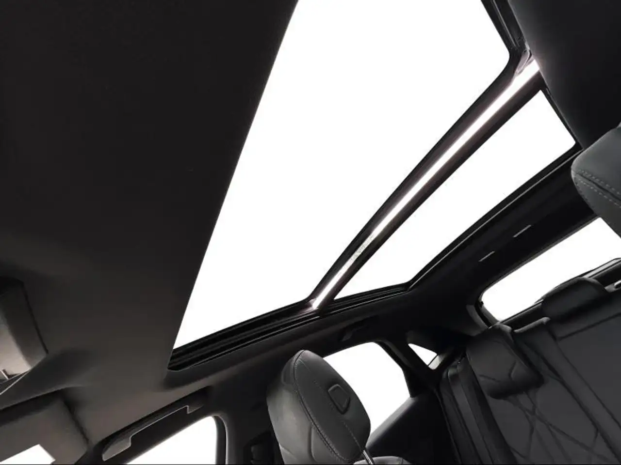 DS Automobiles DS 7 Crossback E-TENSE 225 RIVOLI 20