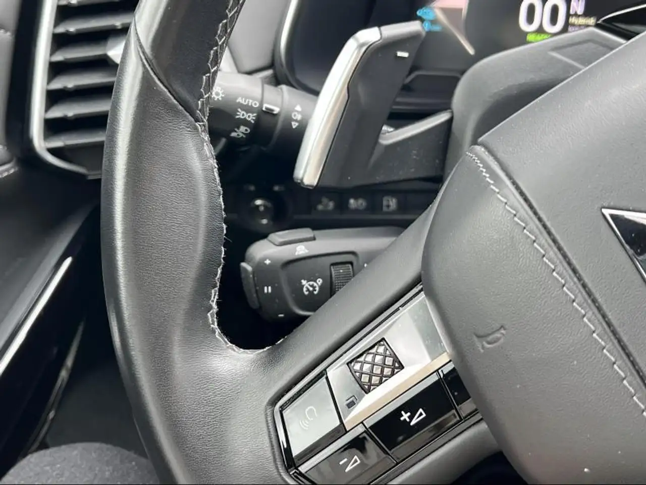 DS Automobiles DS 7 Crossback E-TENSE 225 RIVOLI 19