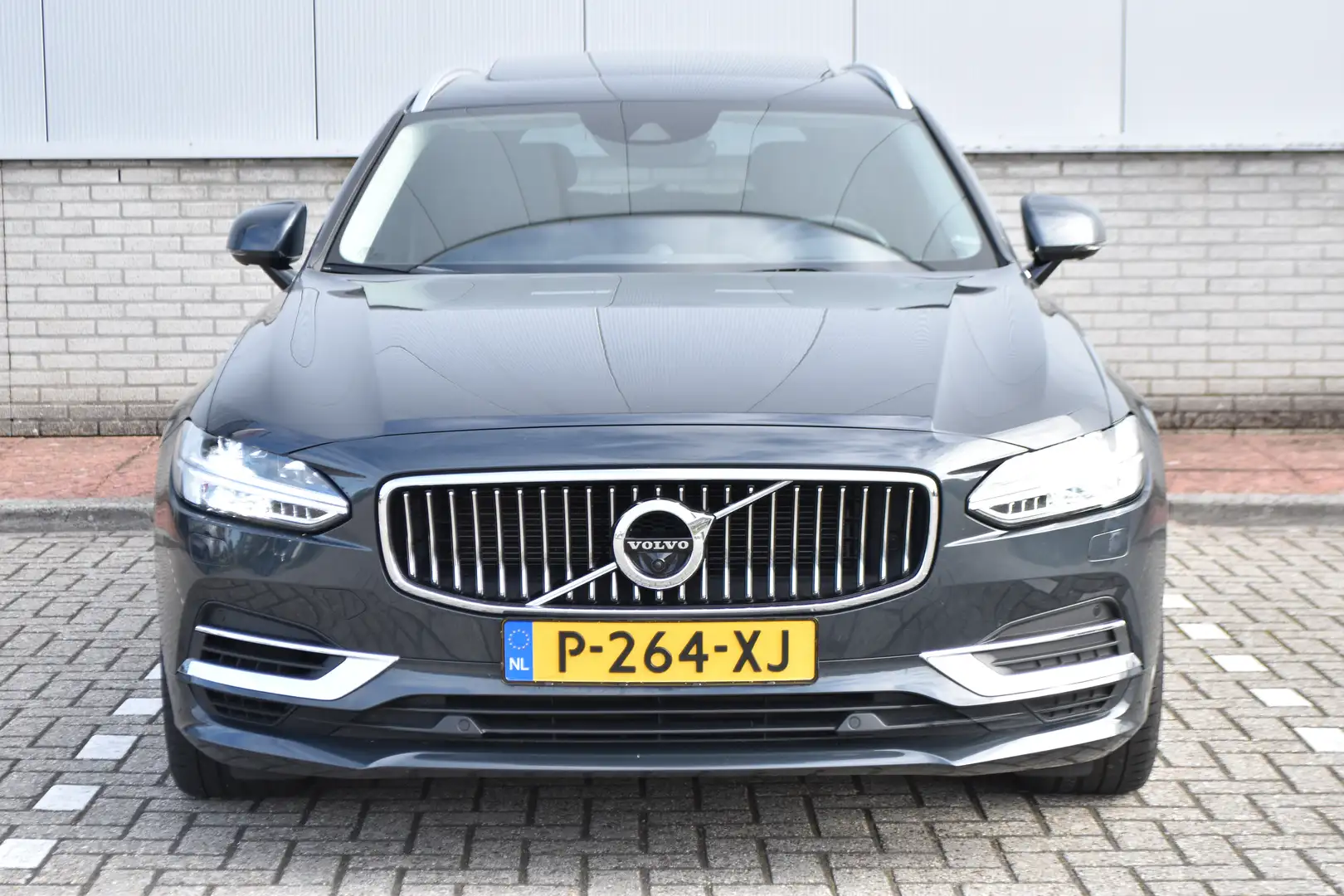 Volvo V90 2.0 T8 AWD Inscription | B&W | 360cam | Pano | Tre Grau - 2