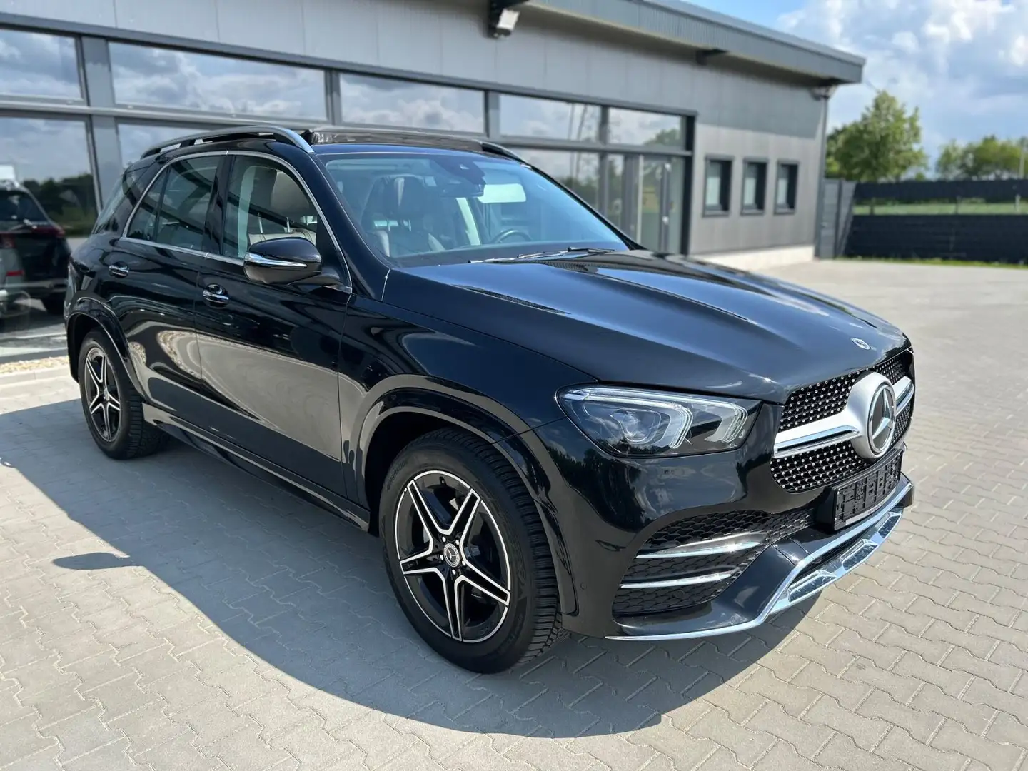 Mercedes-Benz GLE 300 d 4M AMG -Pano-Memory-Burmester-360K Zwart - 1