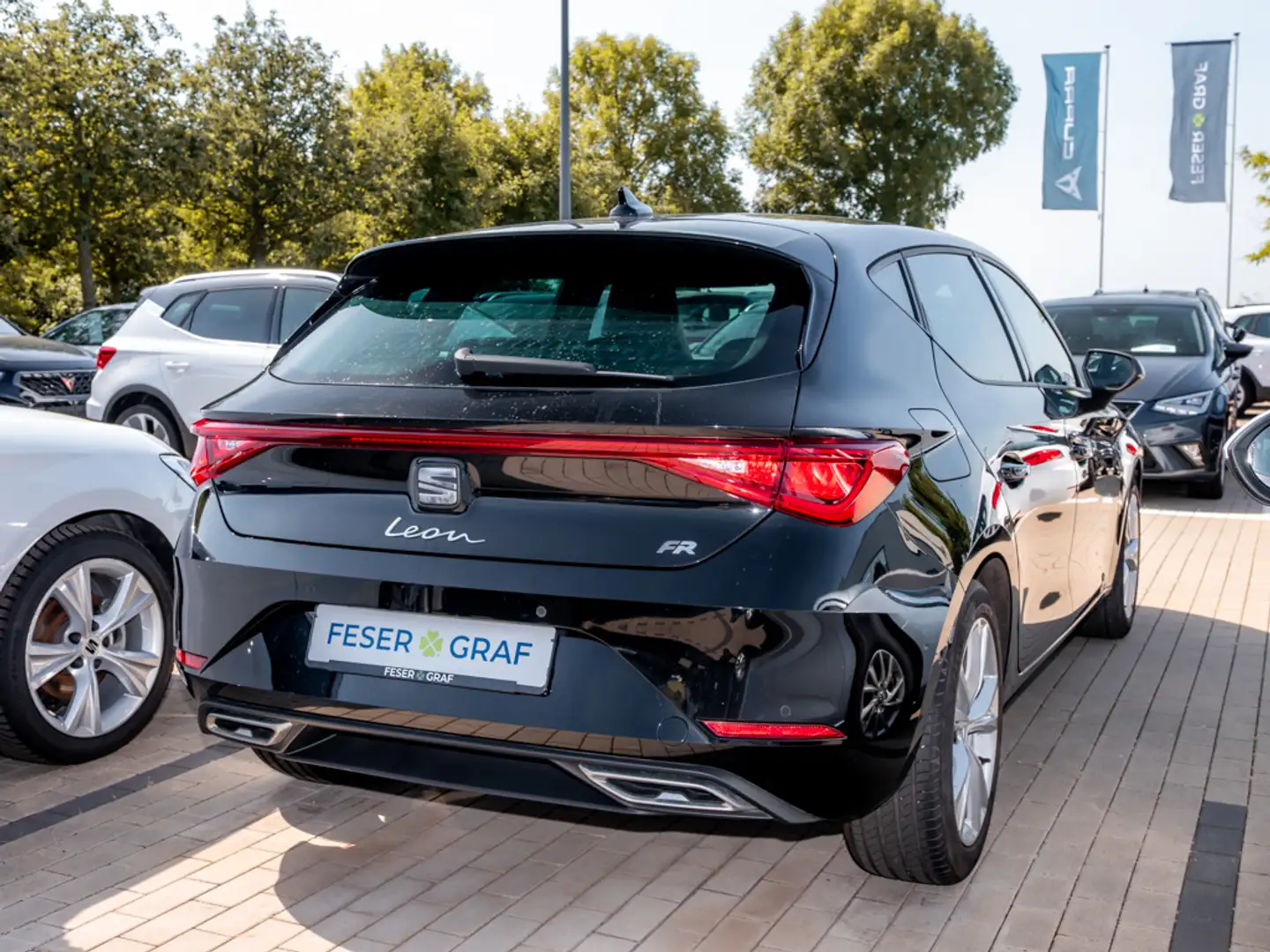 SEAT Leon FR 1.5 TSI DSG/NAVI/FULLLINK/SHZ/GRA - 2