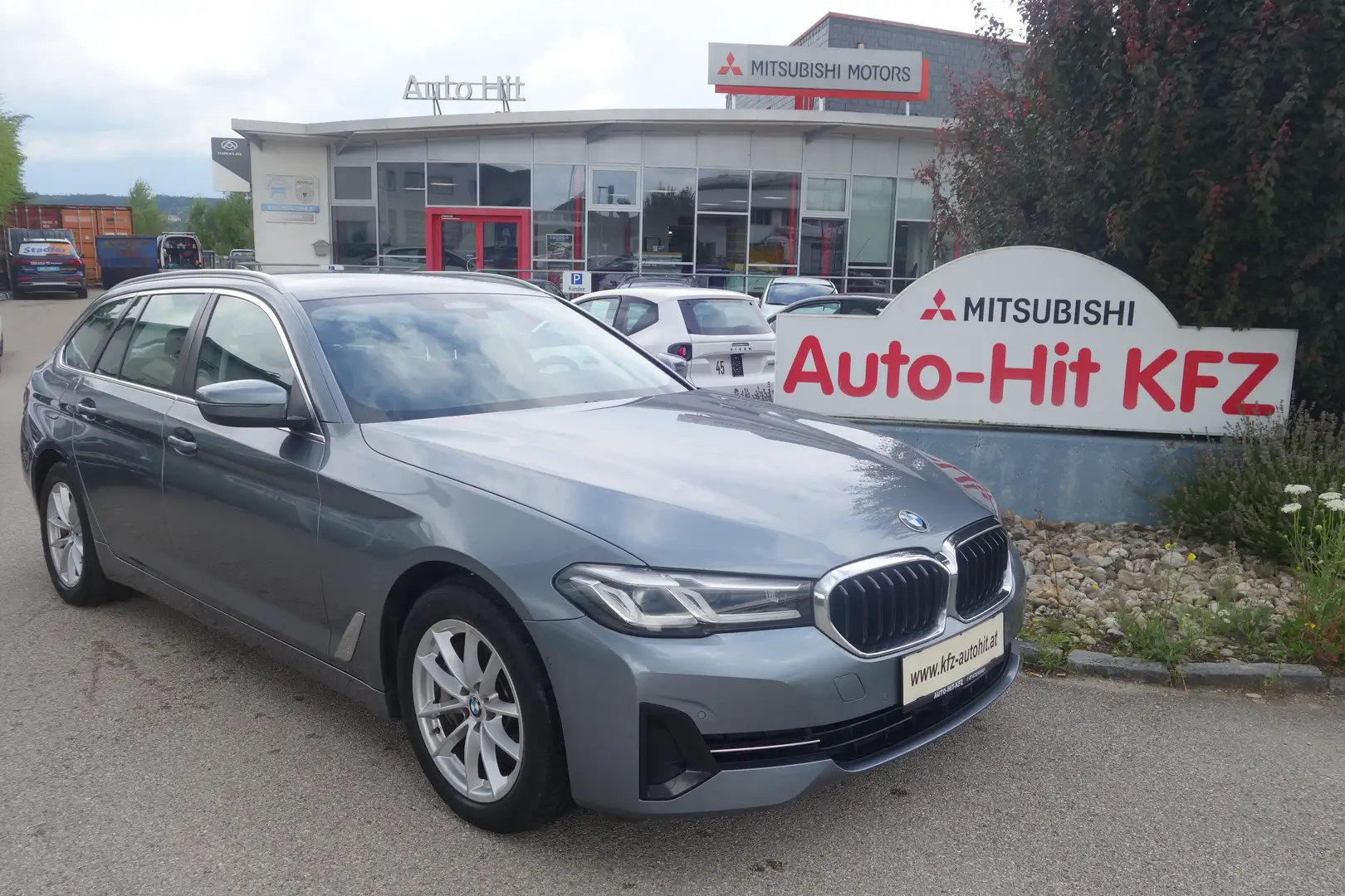 BMW 530 530d 48 V Touring xDrive Aut.***leasingfähig*** Grijs - 1