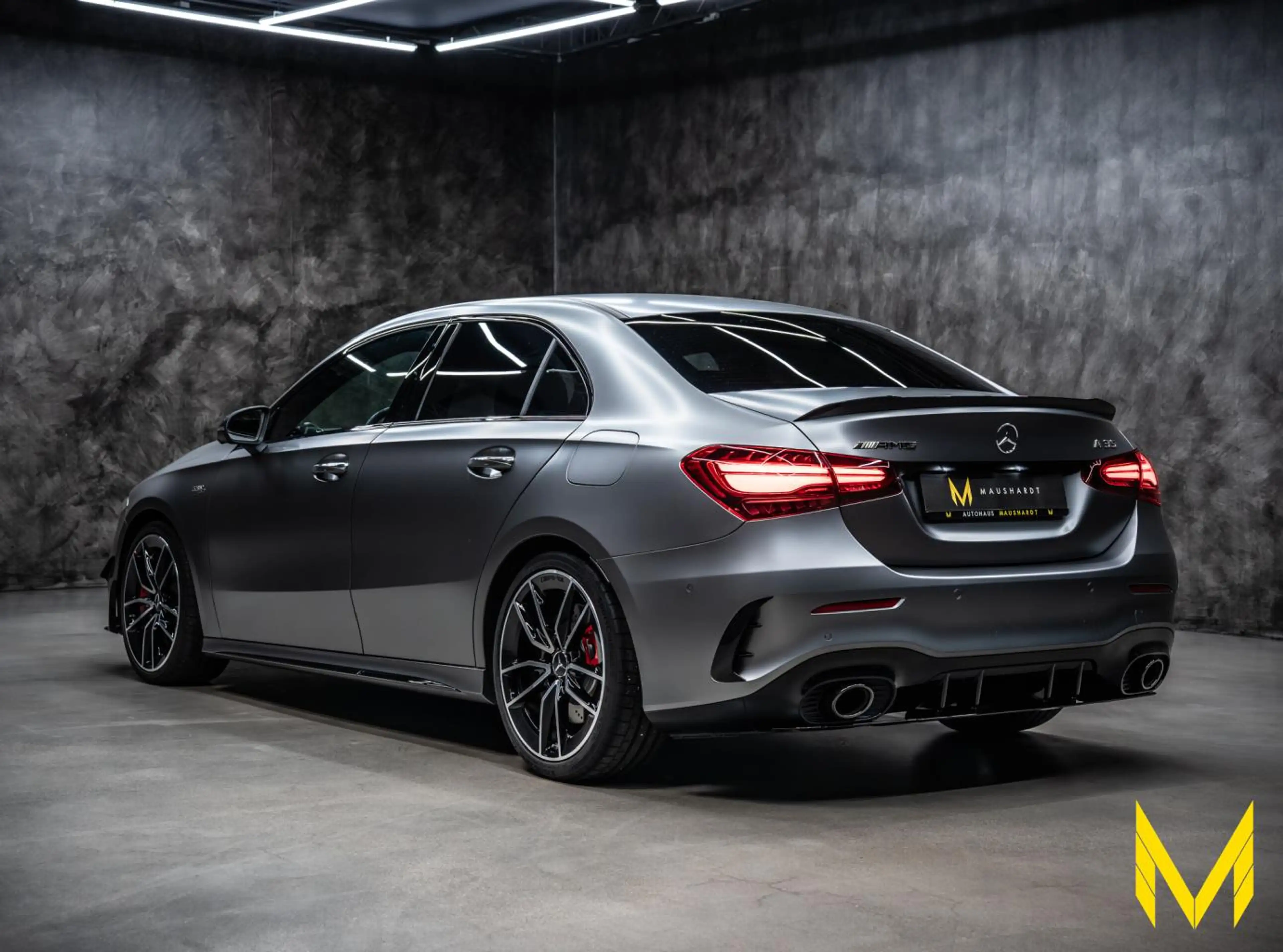Mercedes-Benz A 35 AMG 4M LIM|ADV+|MAGNO|AERO|NIGHT|LM19Z|DIS+ — photo 4