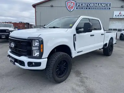 2023 Ford F-250 Super Duty XLT Crew Cab 4WD