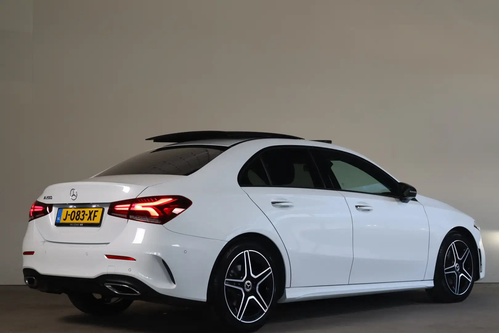 Mercedes-Benz A 200 Business Solution AMG NL-Auto!! SUPER COMPLEET!! Weiß - 2