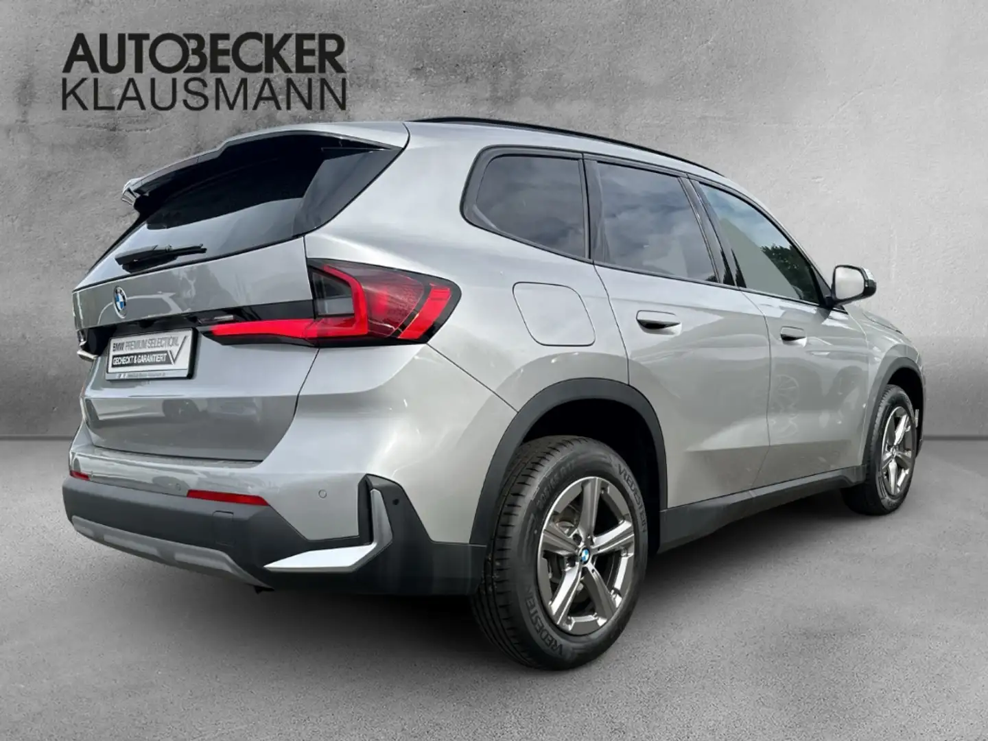 BMW X1 sDRIVE 18i AUTOMATIK NAVI AHK KAMERA SPORTSITZE PD Zilver - 2
