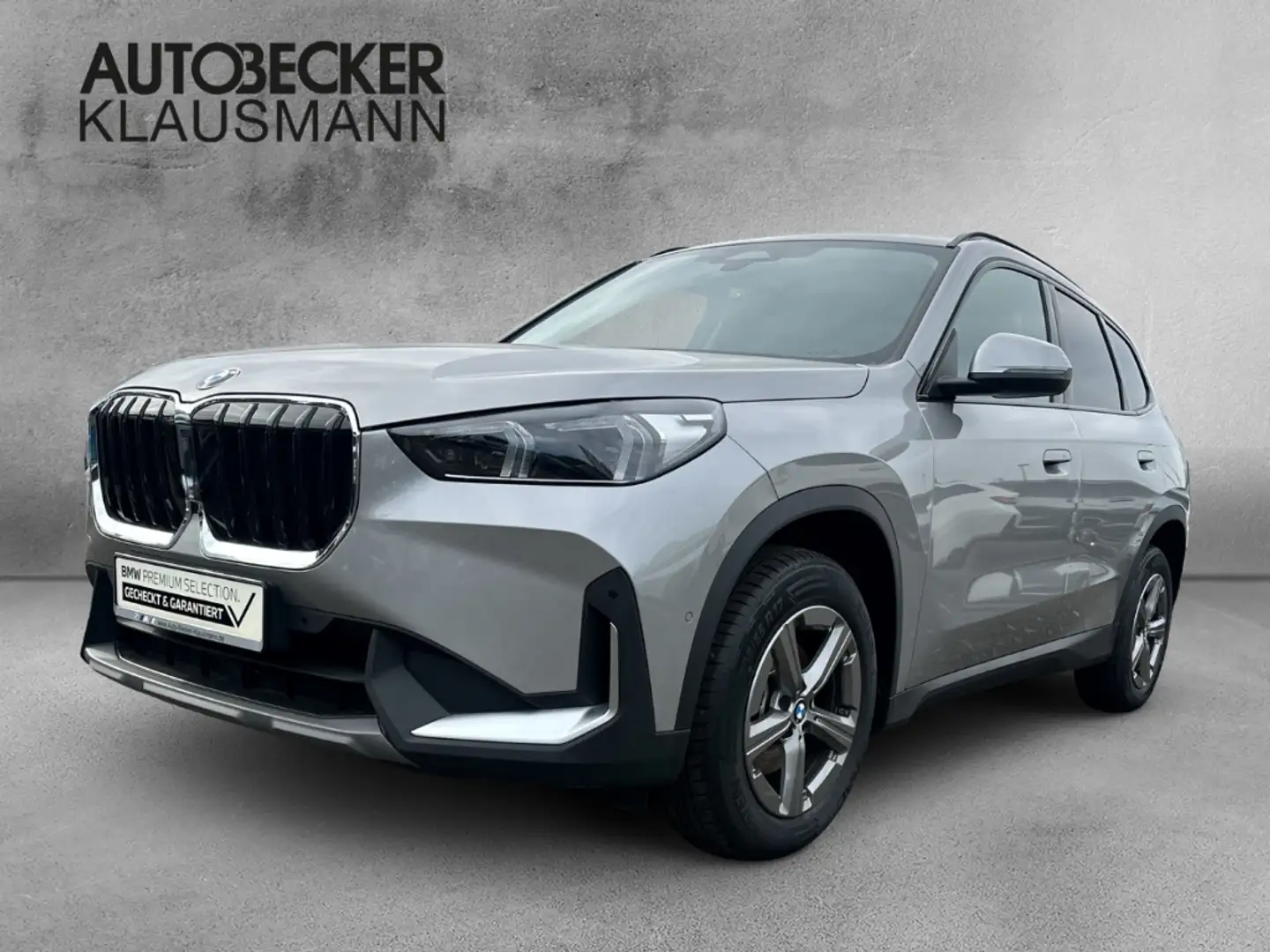 BMW X1 sDRIVE 18i AUTOMATIK NAVI AHK KAMERA SPORTSITZE PD Zilver - 1