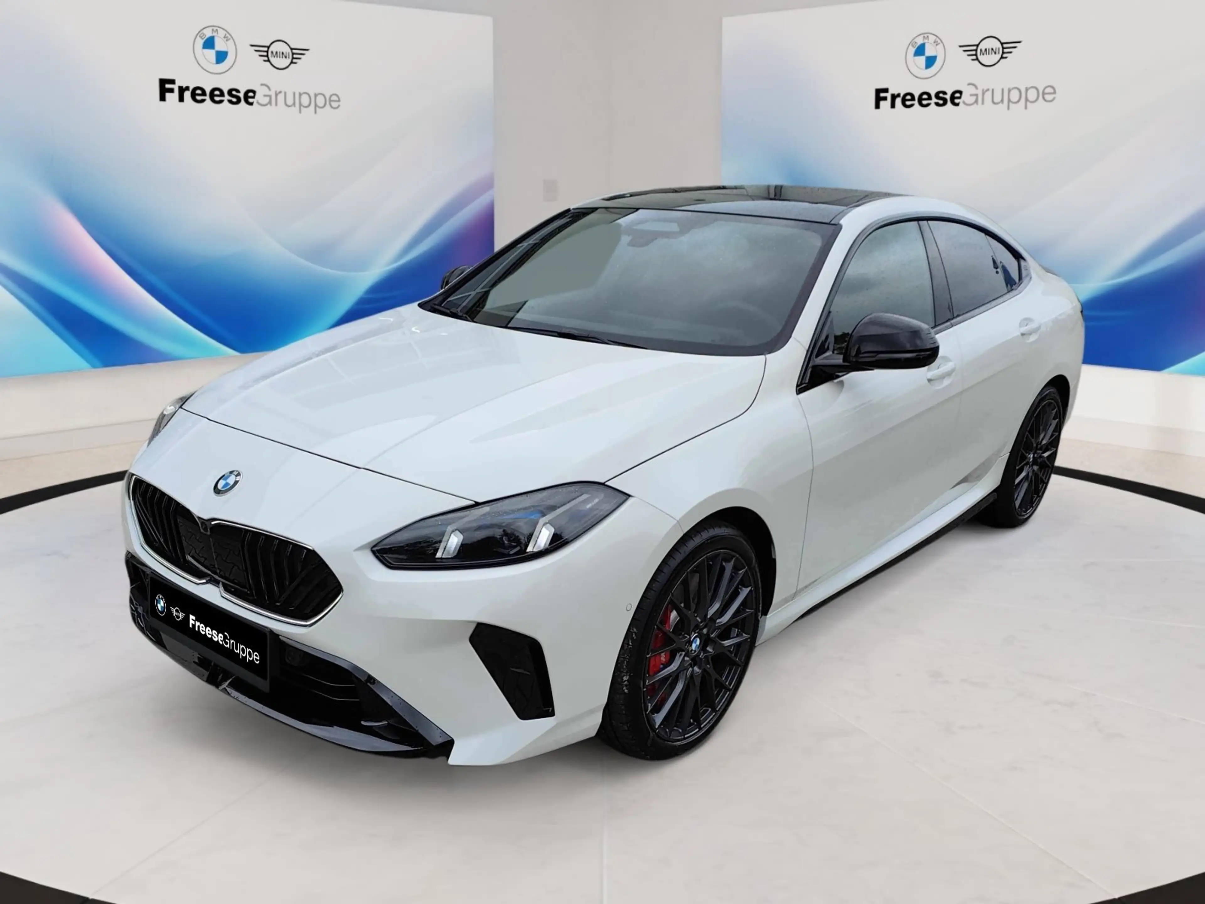 BMW 223 xDrive AHK 360° HEAD-UP PANO RFK HIFI XDRIVE