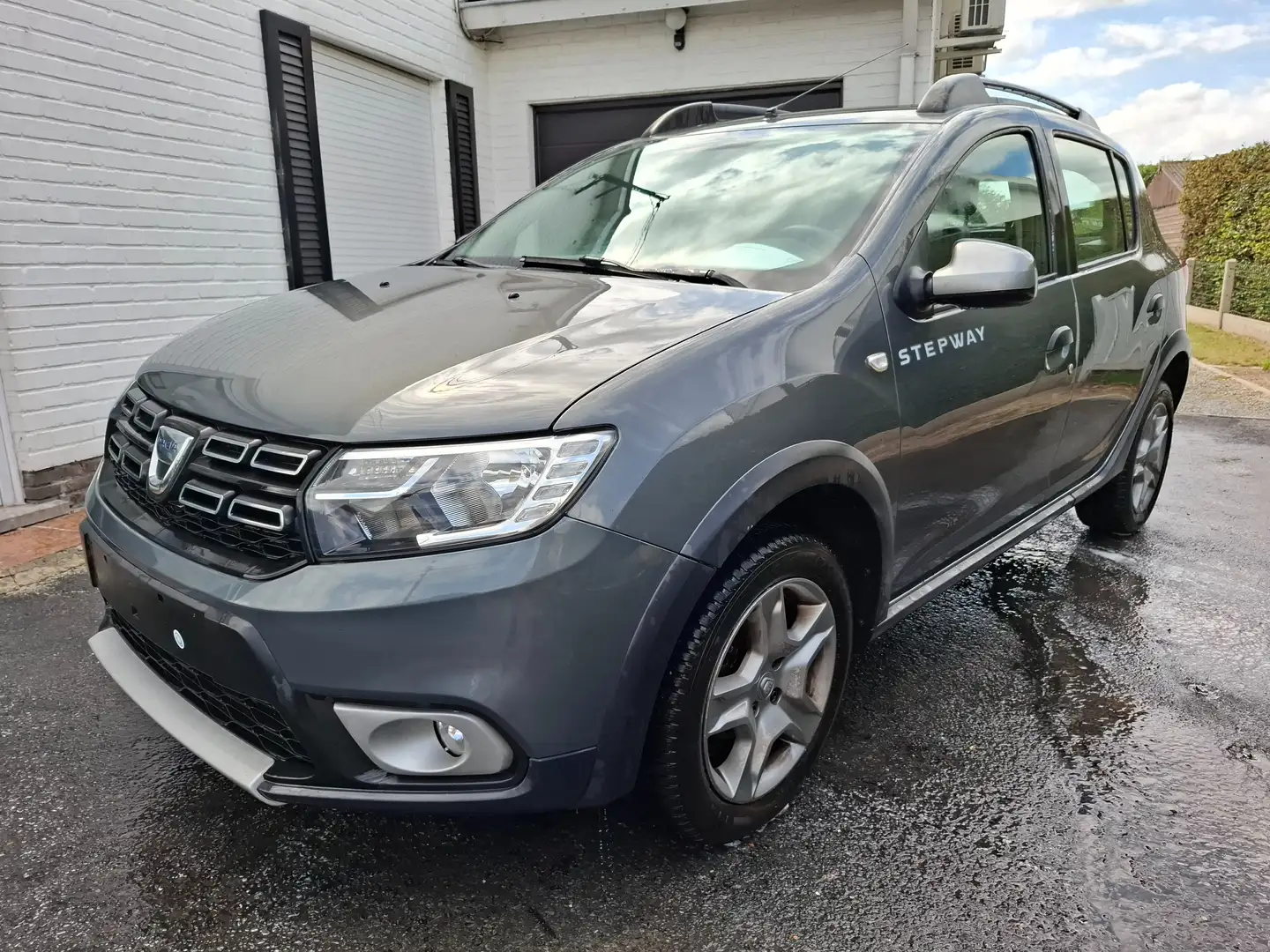 Dacia Sandero Sandero Stepway TCe 90 (S Grijs - 2