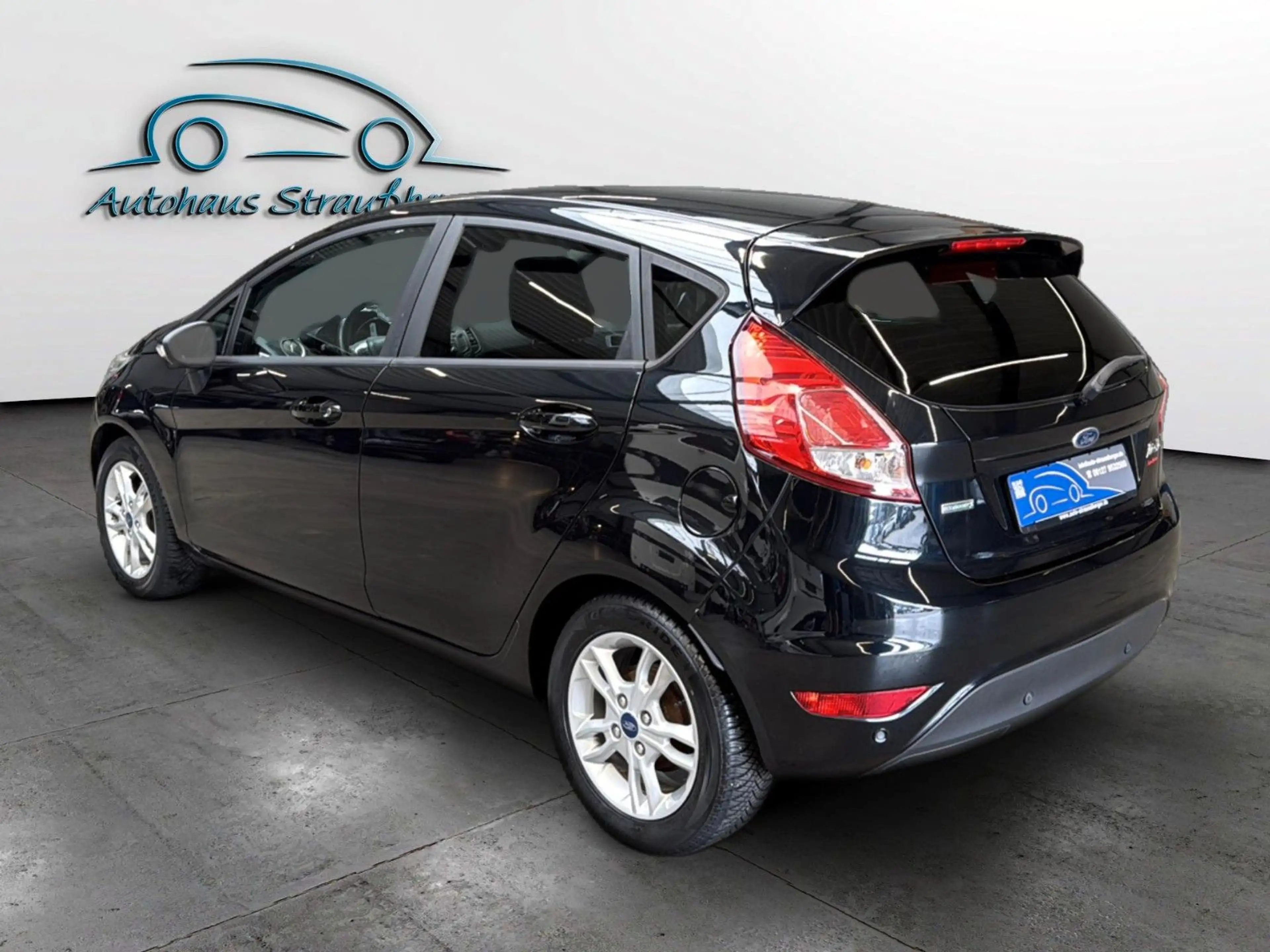 Ford Fiesta 1.0 EcoBoost Celebration PDC Klima SHZ — photo 3