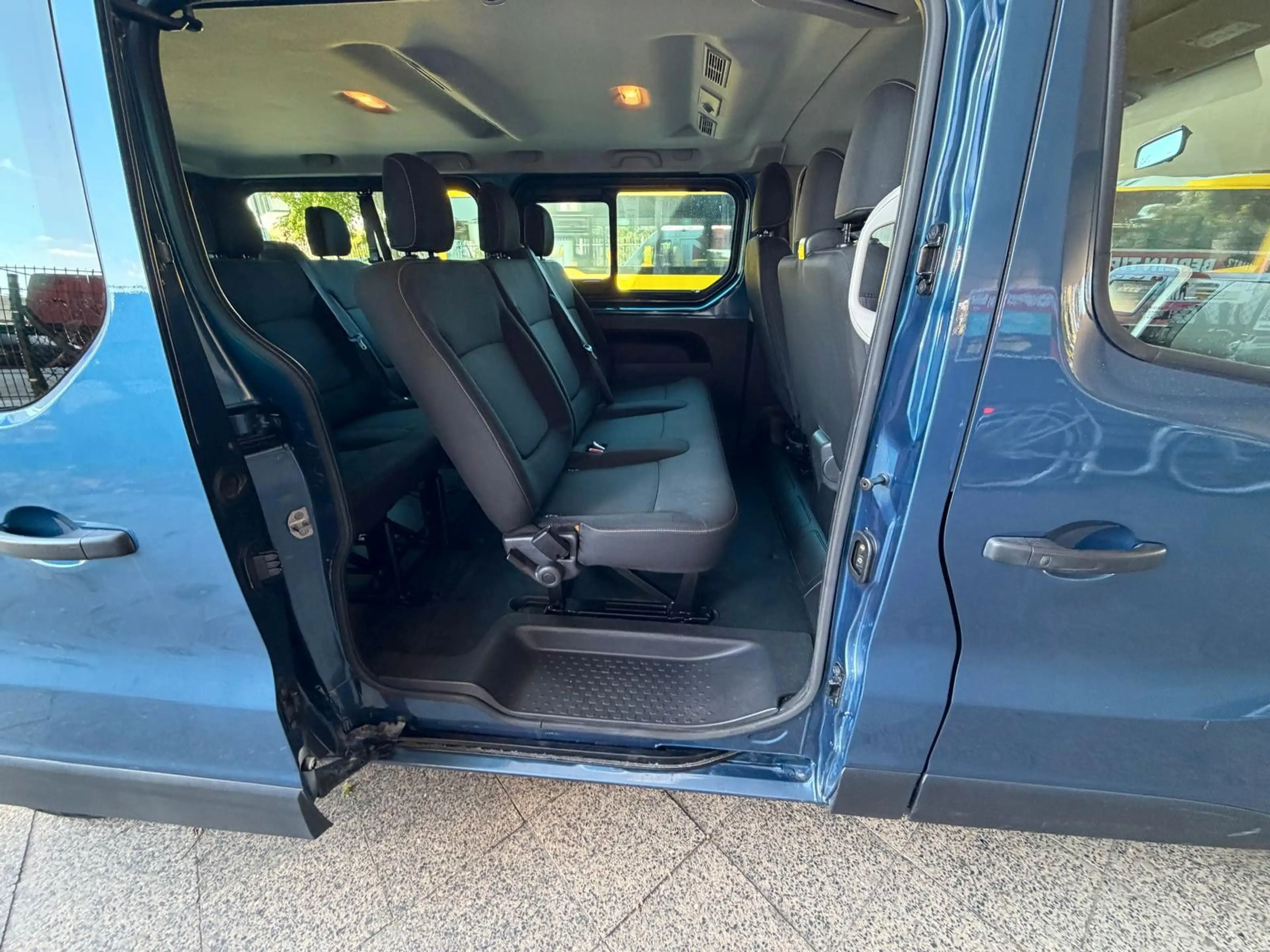 Renault Trafic III L2H1 2,9t Grand  Expression/9Sitzer — photo 14