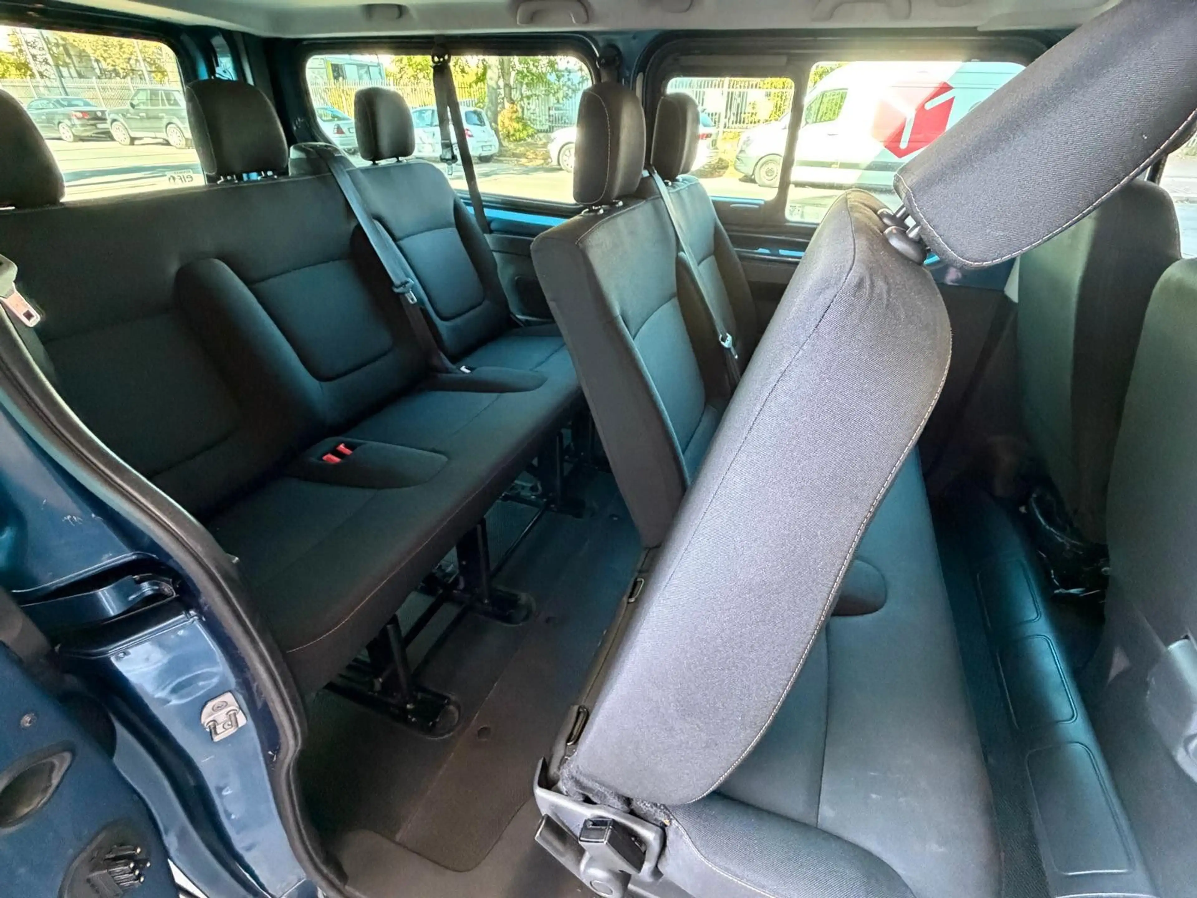 Renault Trafic III L2H1 2,9t Grand  Expression/9Sitzer — photo 13