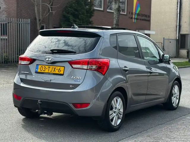 Hyundai Ix20 view 5