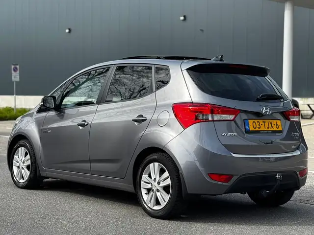 Hyundai Ix20 view 8