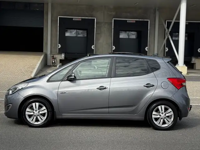 Hyundai Ix20 view 2