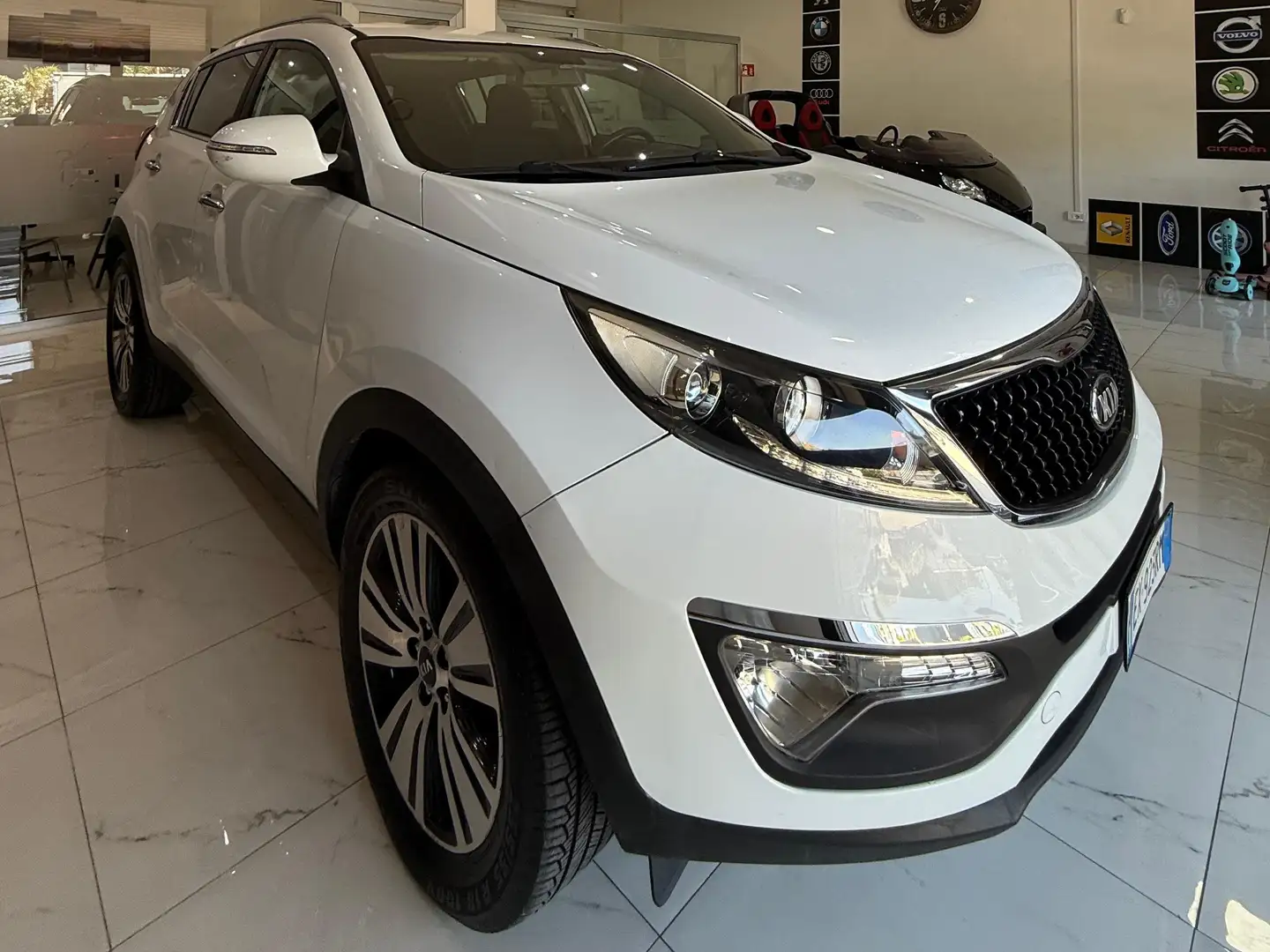 Kia Sportage Sportage III  1.7 crdi Cool 2wd FL Weiß - 1