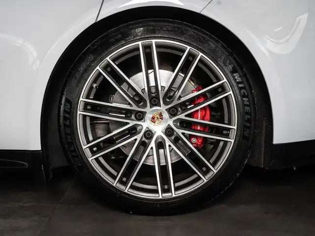 Porsche Panamera view 6
