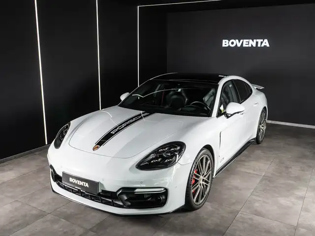 Porsche Panamera view 3