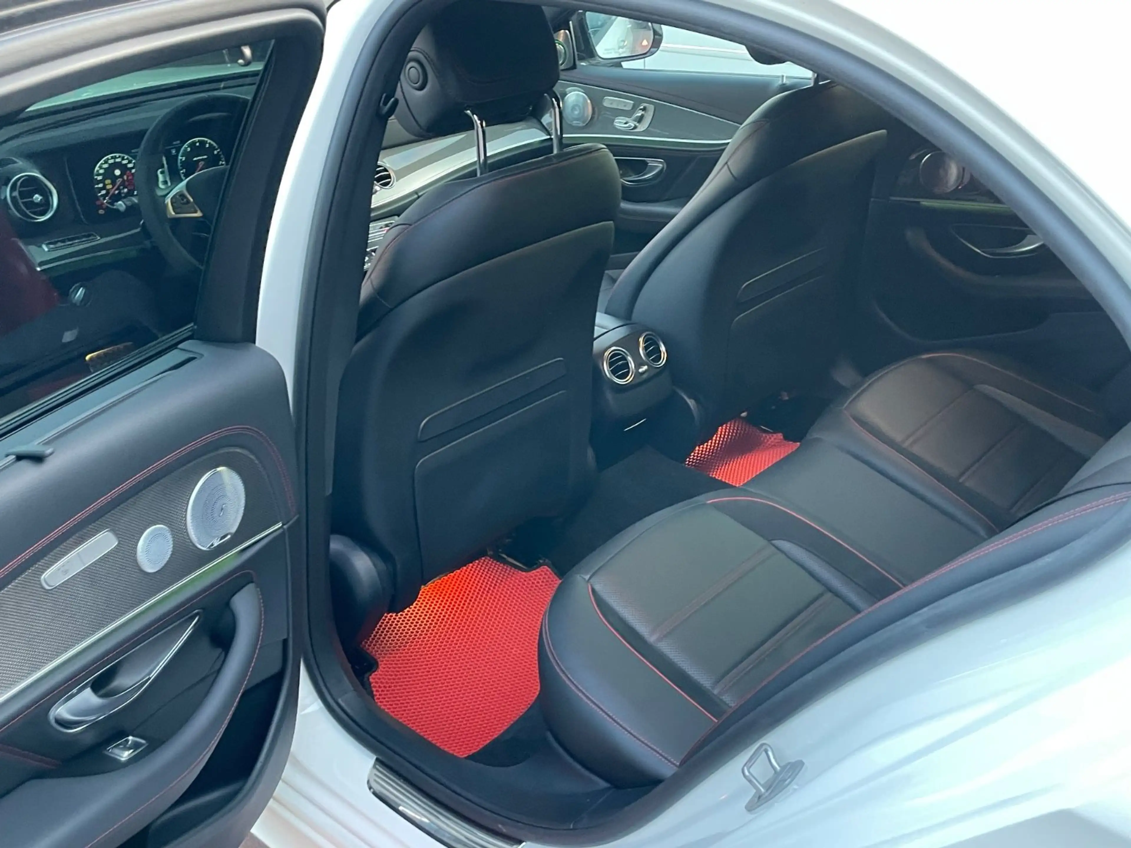Mercedes-Benz E 43 AMG E Limousine E 43 AMG 4Matic — photo 9