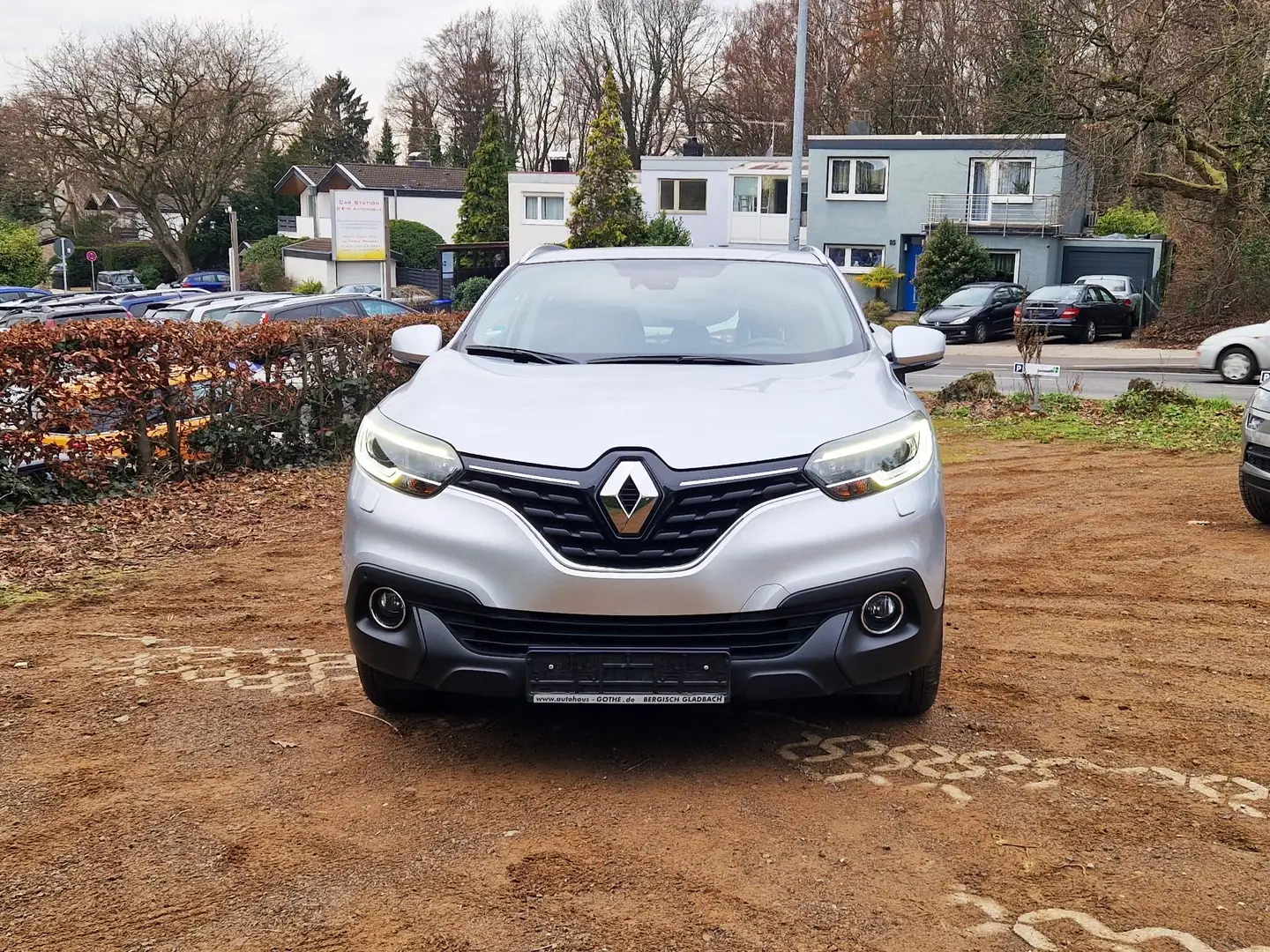 Renault Kadjar 70000km/1Hand/Automatik/Navi/Teilleder/Euro6/PDC/ Silber - 2