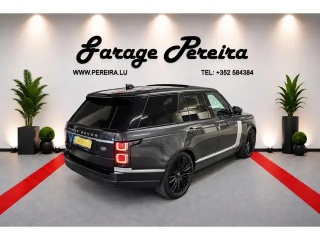 Land Rover Range Rover view 2