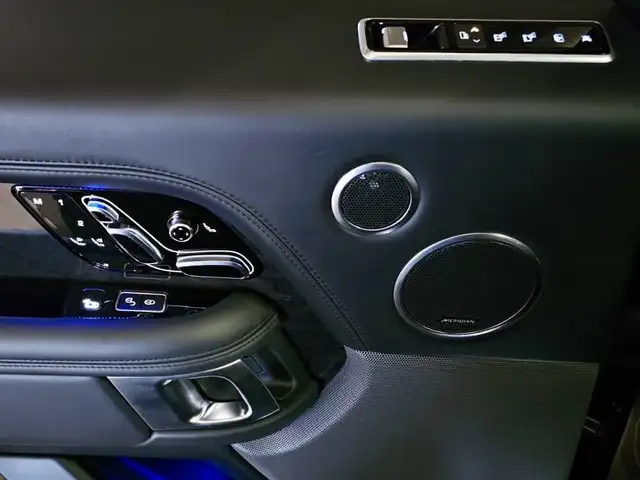 Land Rover Range Rover view 17