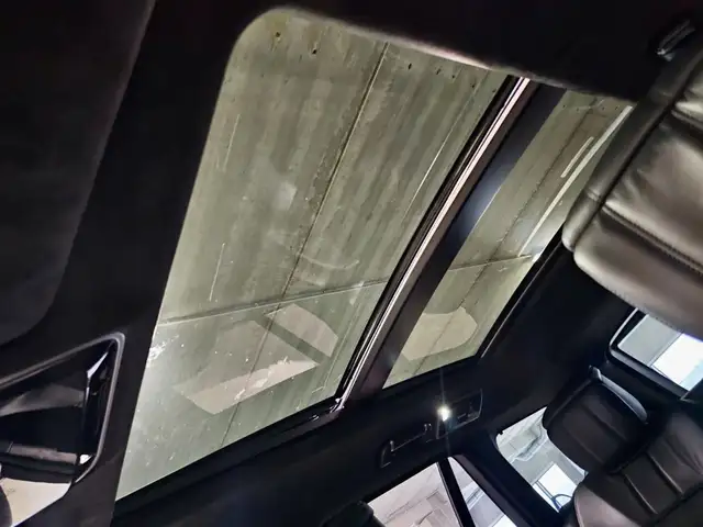 Land Rover Range Rover view 6