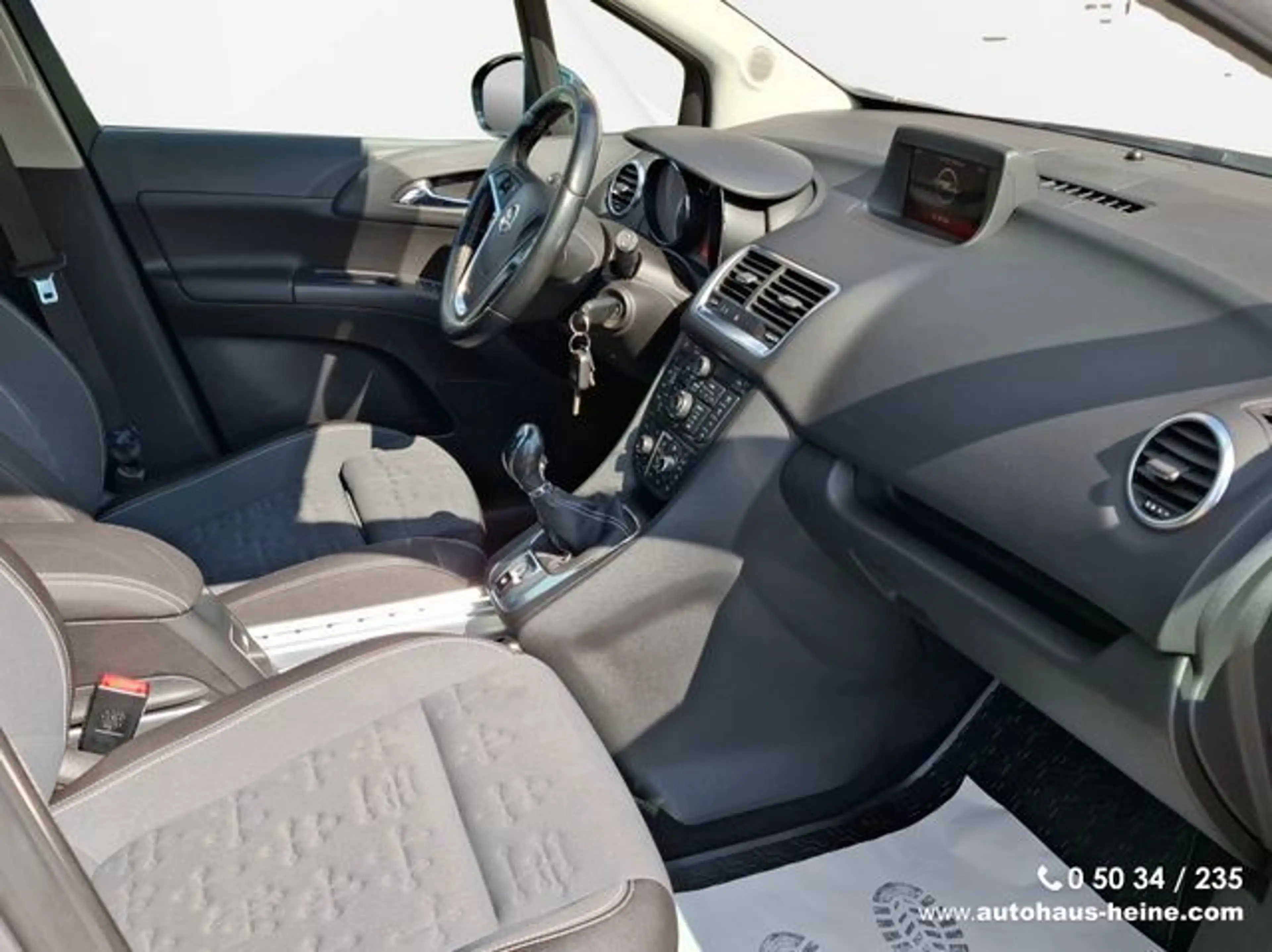 Opel Meriva Meriva B Innovation|AHK|Panorama|Navi|OPC|Allw — photo 11