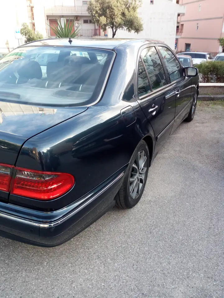 Mercedes-Benz E 250 Classe E - W210 Berlina d Elegance, foto 4