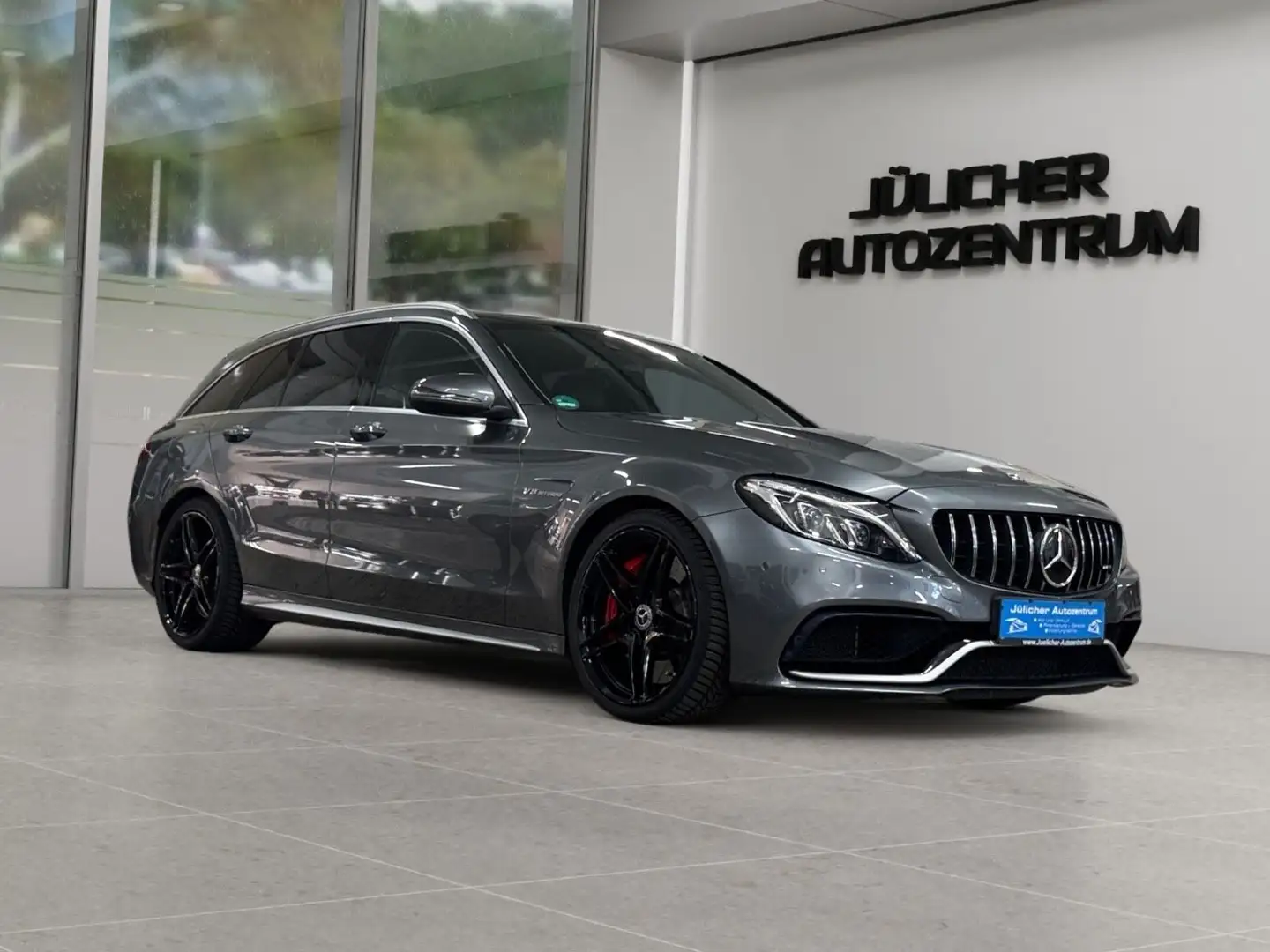 Mercedes-Benz C 63 AMG S T-Modell, Inspektion Neu, Wenig Km Grau - 1