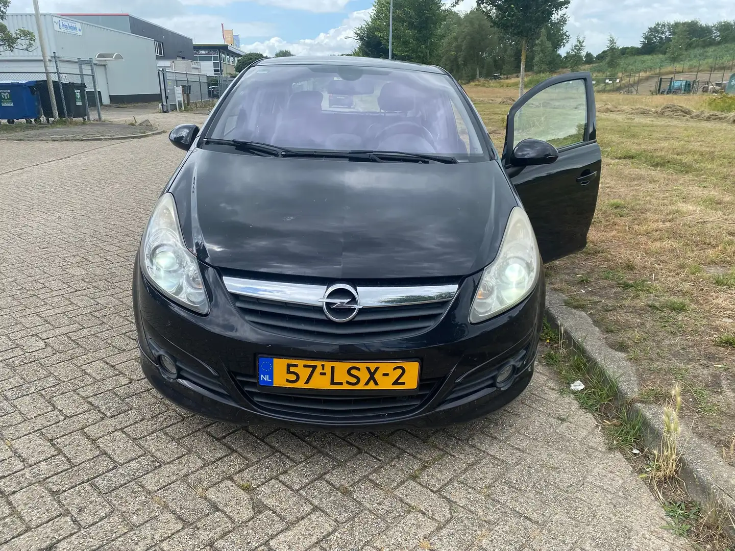 Opel Corsa Corsa 1.4-16V Cosmo Zwart - 2