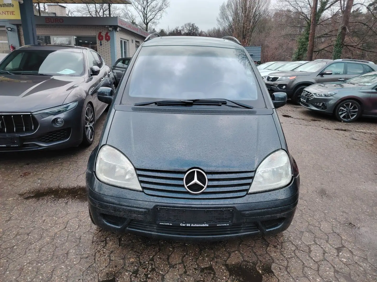 Mercedes-Benz Vaneo 1.9 La Vida / Automatik / Behindertenrampe Schwarz - 2