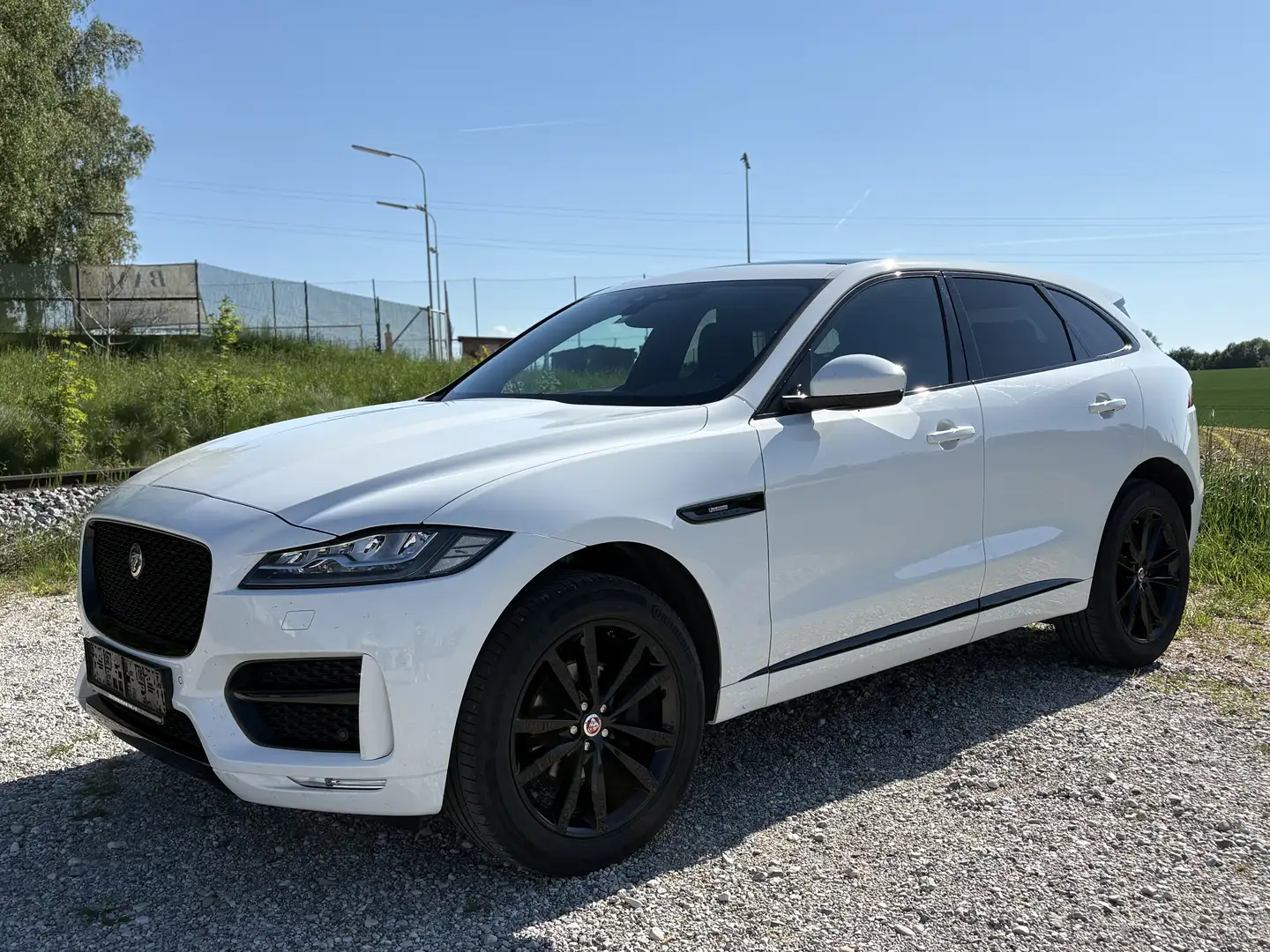 Jaguar F-Pace Sport - 1