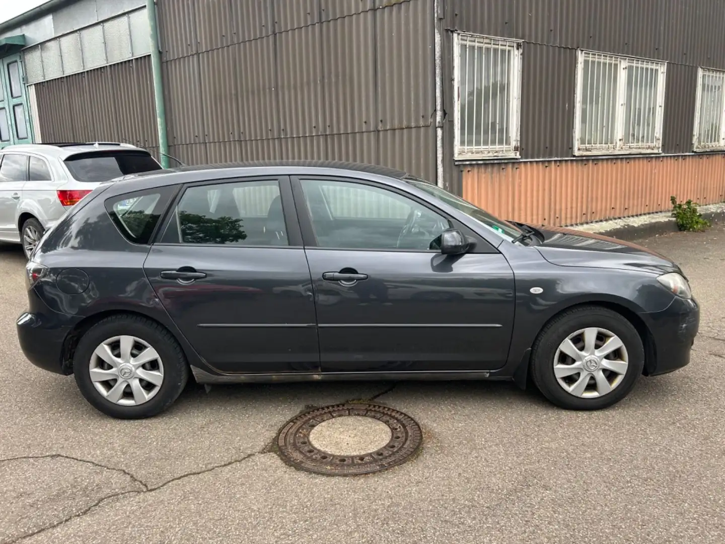 Mazda 3 Lim. 1.6 Sport Active Grau - 2