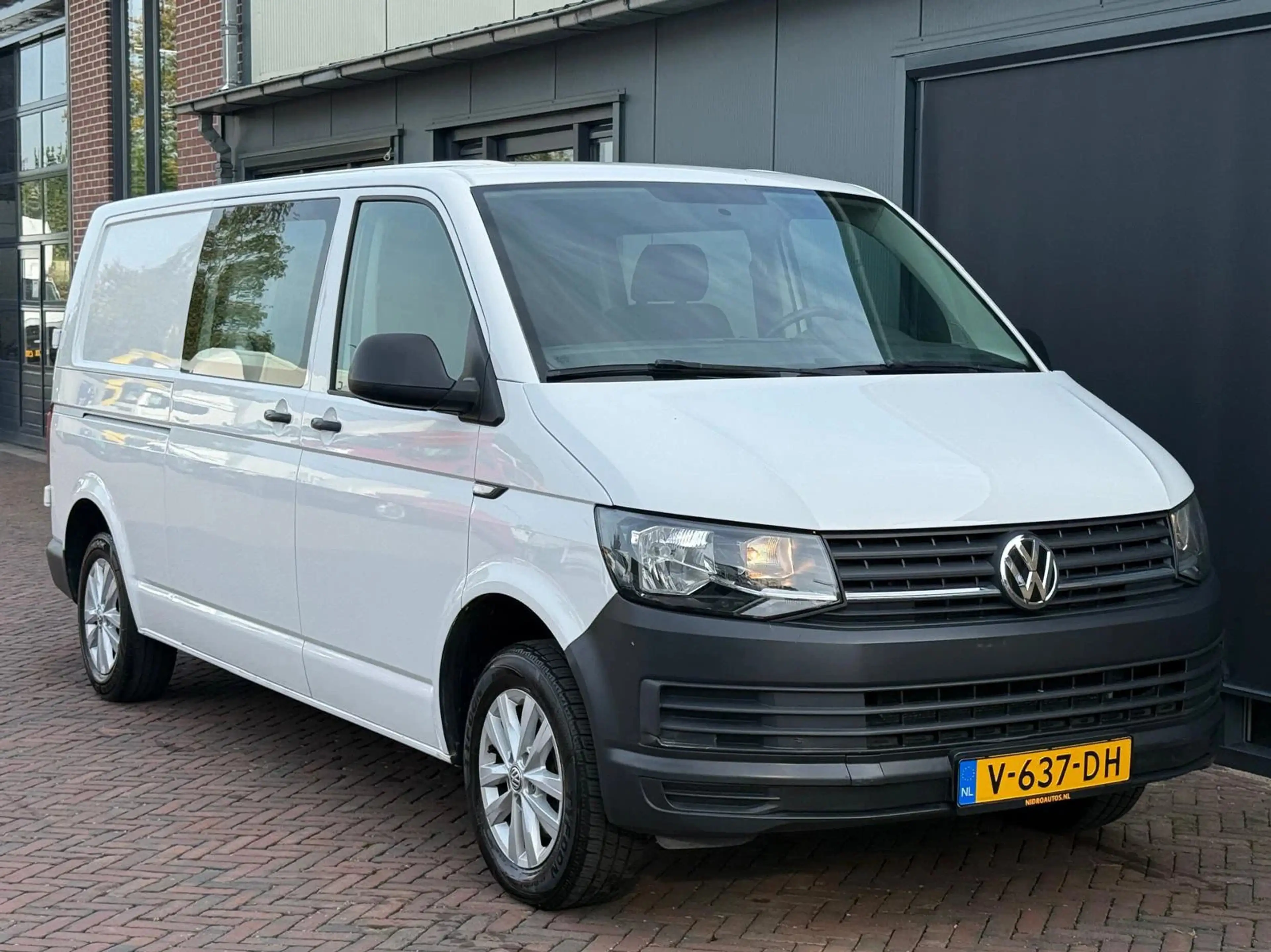 Volkswagen Transporter 2.0 TDI L2 Airco Dubbel Cabine 102PK Trekhaak 1e E