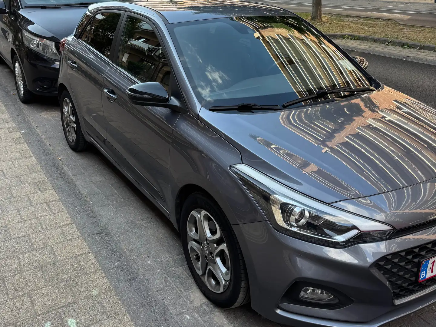 Hyundai i20 i20 Active 1.0 T-GDi Twist Tech Pack Gris - 1