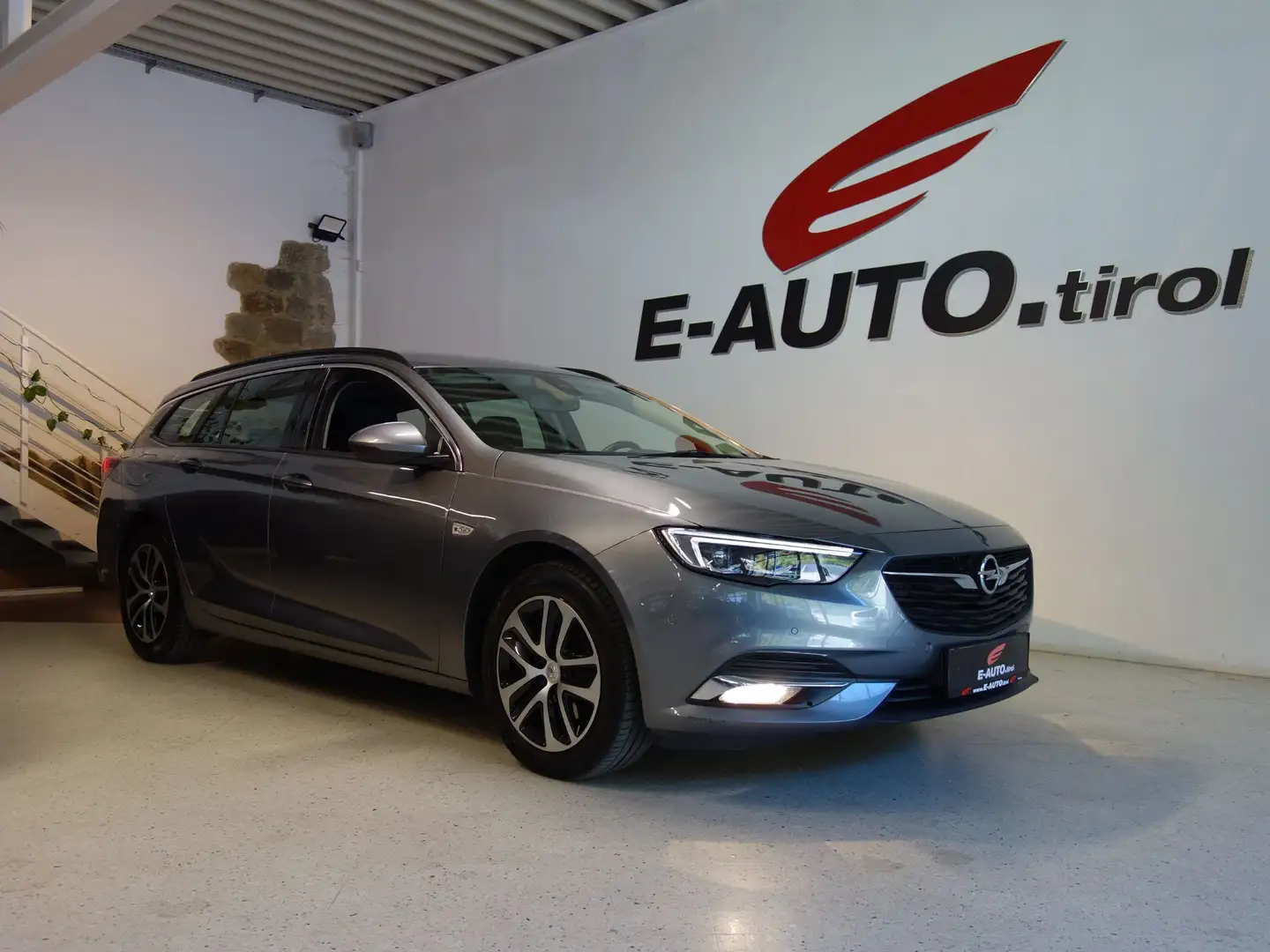 Opel Insignia ST Edition Aut. *TOP AUSSTATTUNG *AHK *CARPLAY Grau - 1