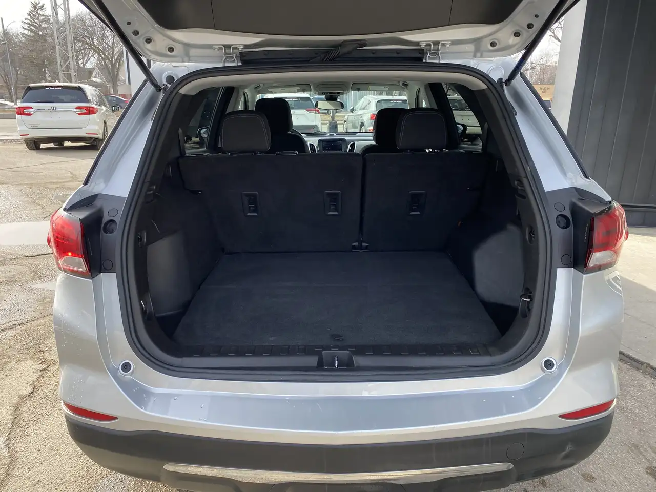 Chevrolet Equinox снимка Chevrolet Equinox