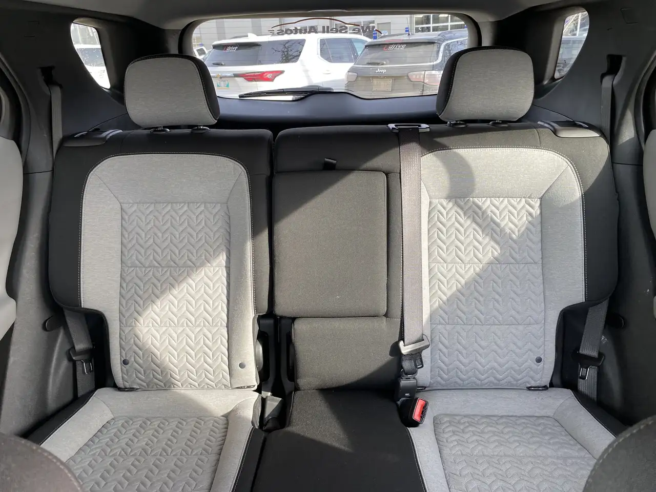 Chevrolet Equinox снимка Chevrolet Equinox