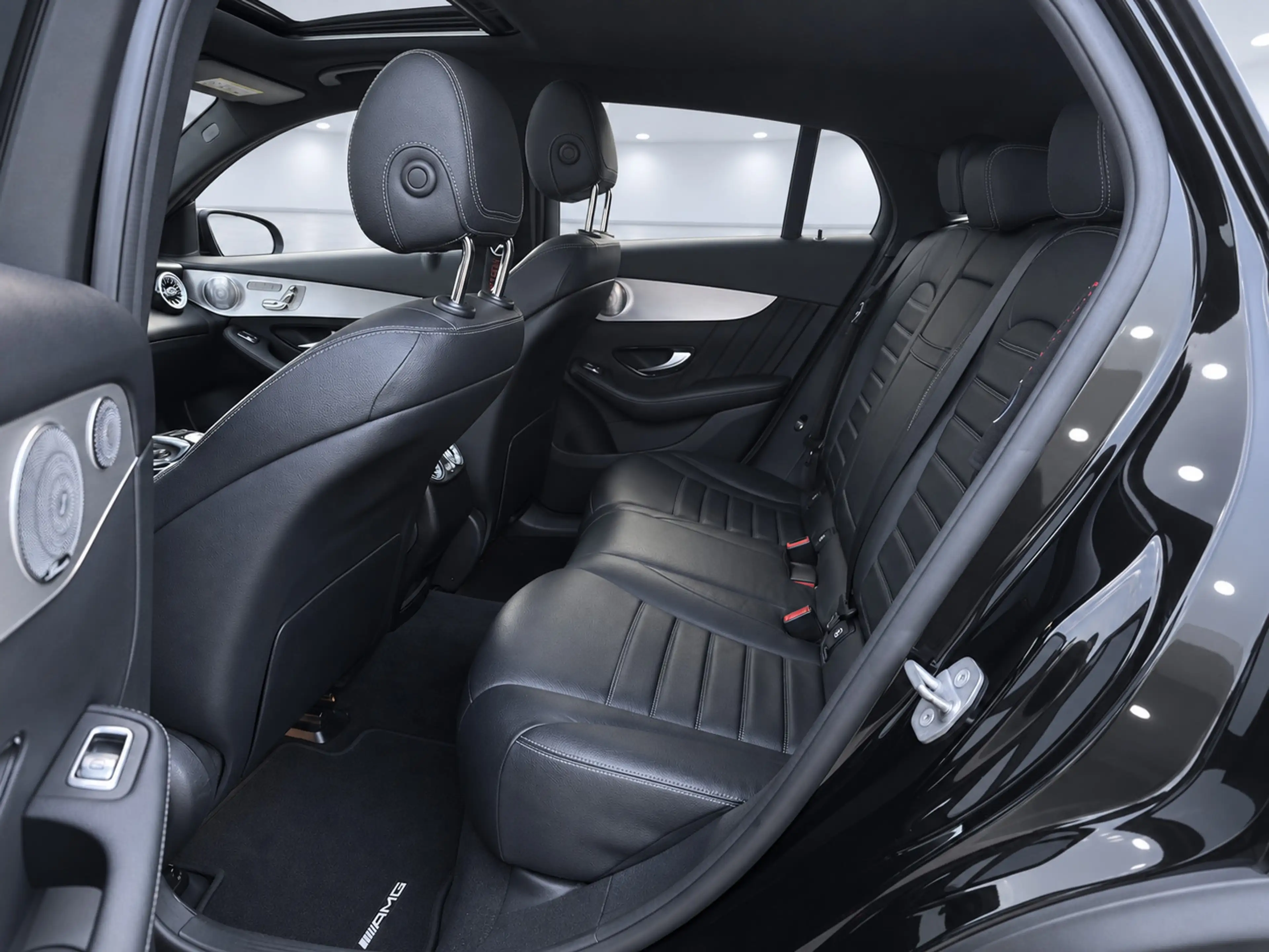Mercedes-Benz GLC 250 Coupé 4MATIC Premium Plus — photo 11