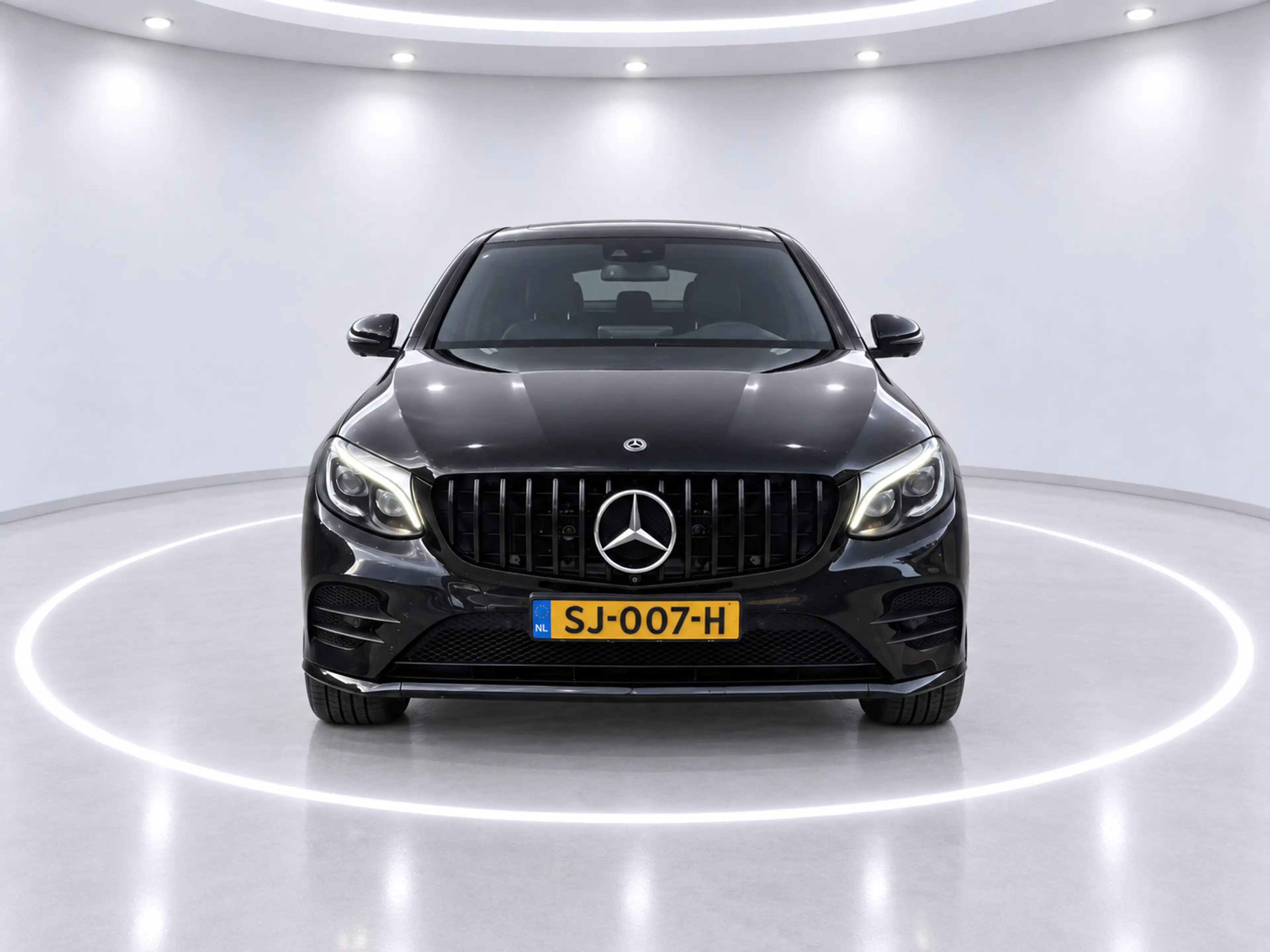 Mercedes-Benz GLC 250 Coupé 4MATIC Premium Plus — photo 2