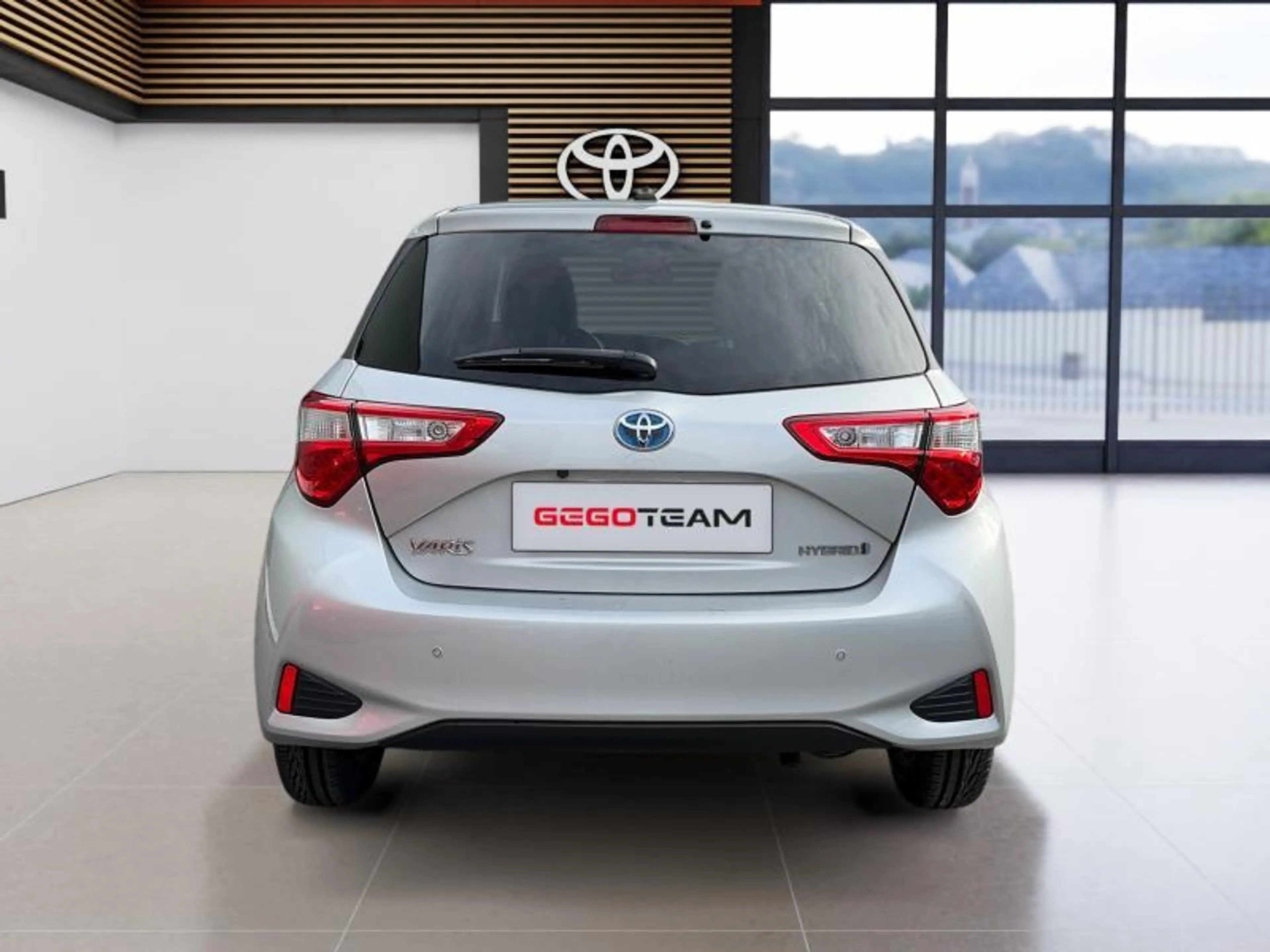 Toyota Yaris Y20 — photo 5