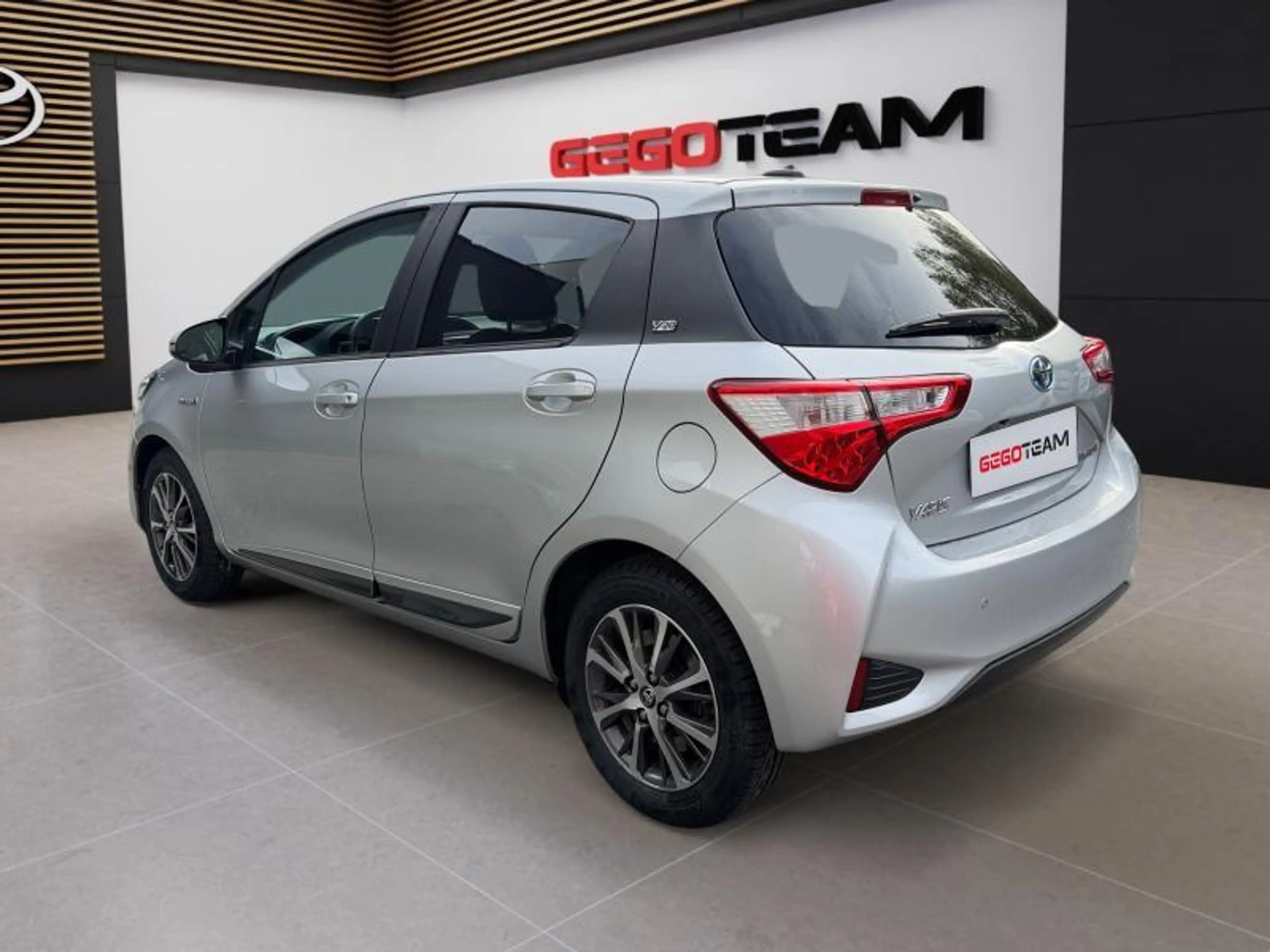 Toyota Yaris Y20 — photo 4