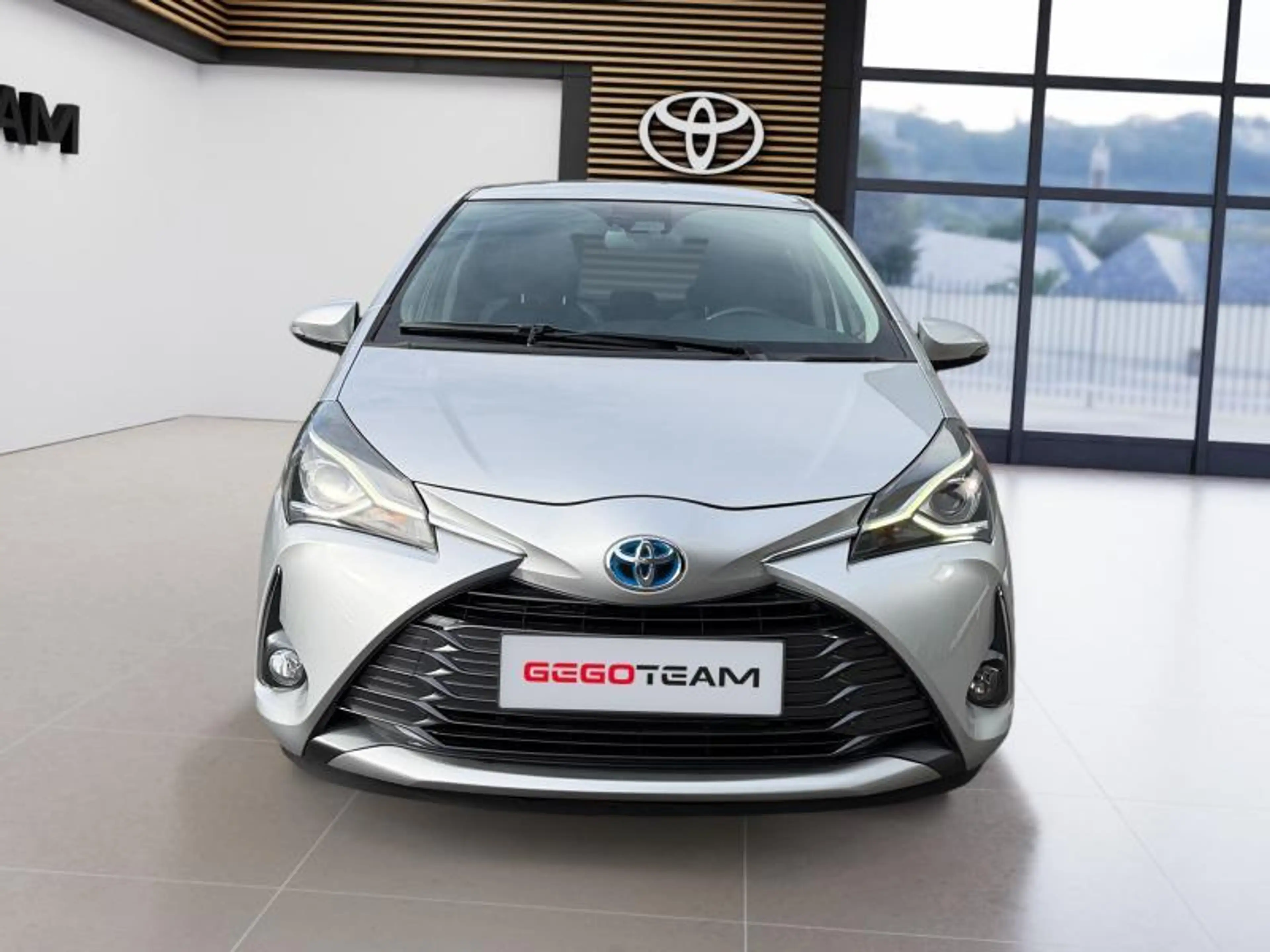 Toyota Yaris Y20 — photo 9
